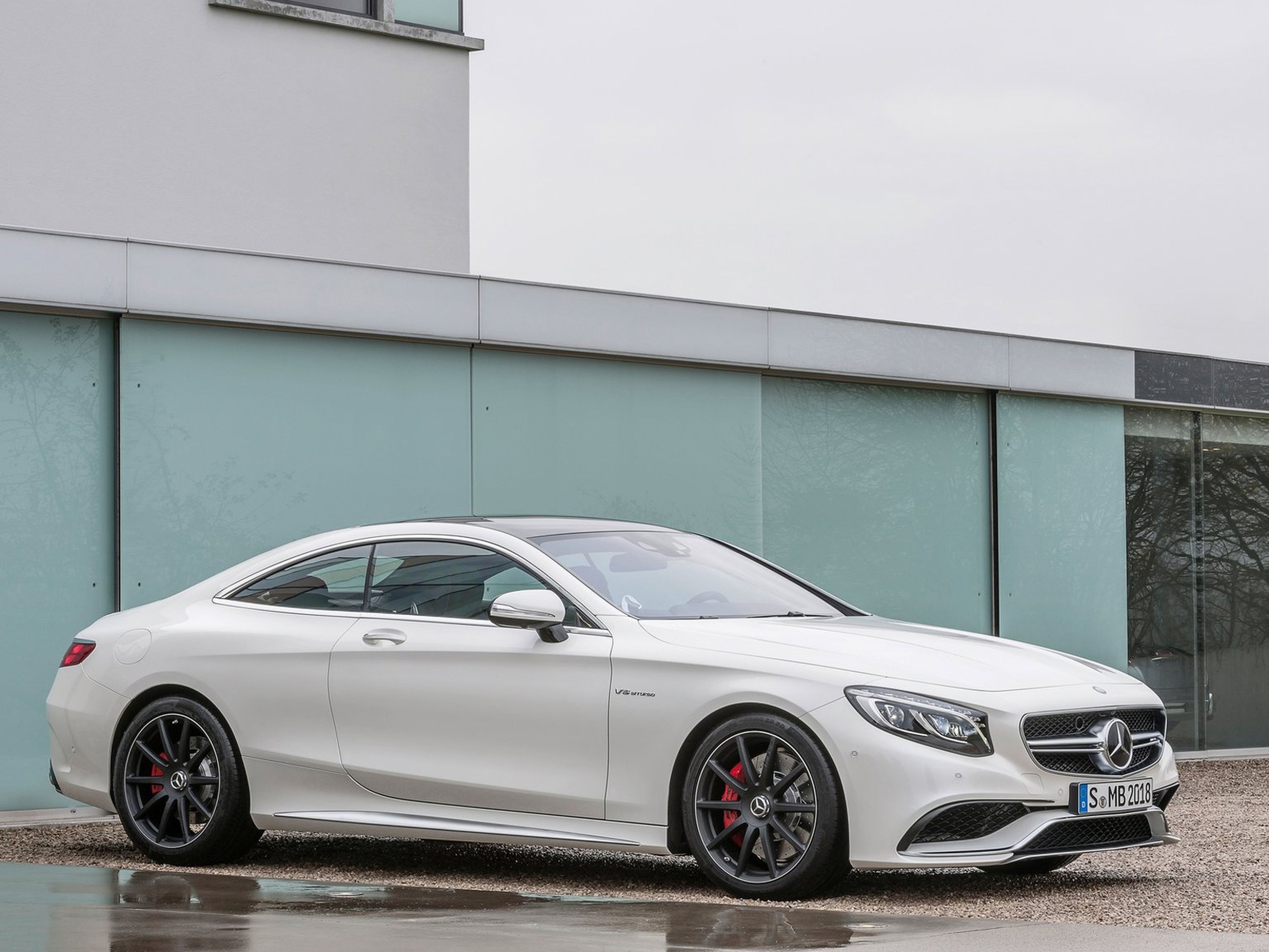 Mercedes-Benz-S63_AMG_Coupe_03