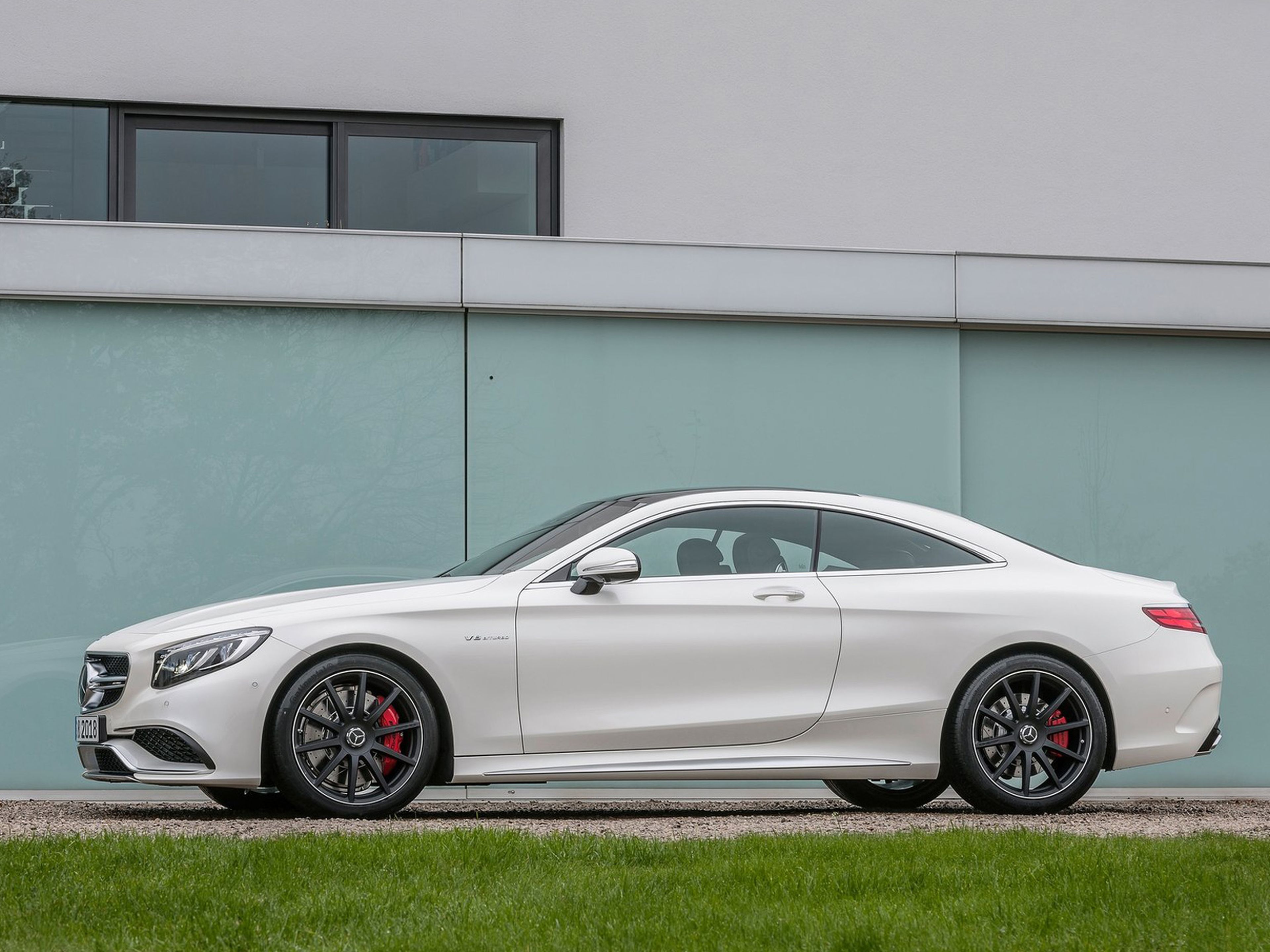 Mercedes-Benz-S63_AMG_Coupe_04