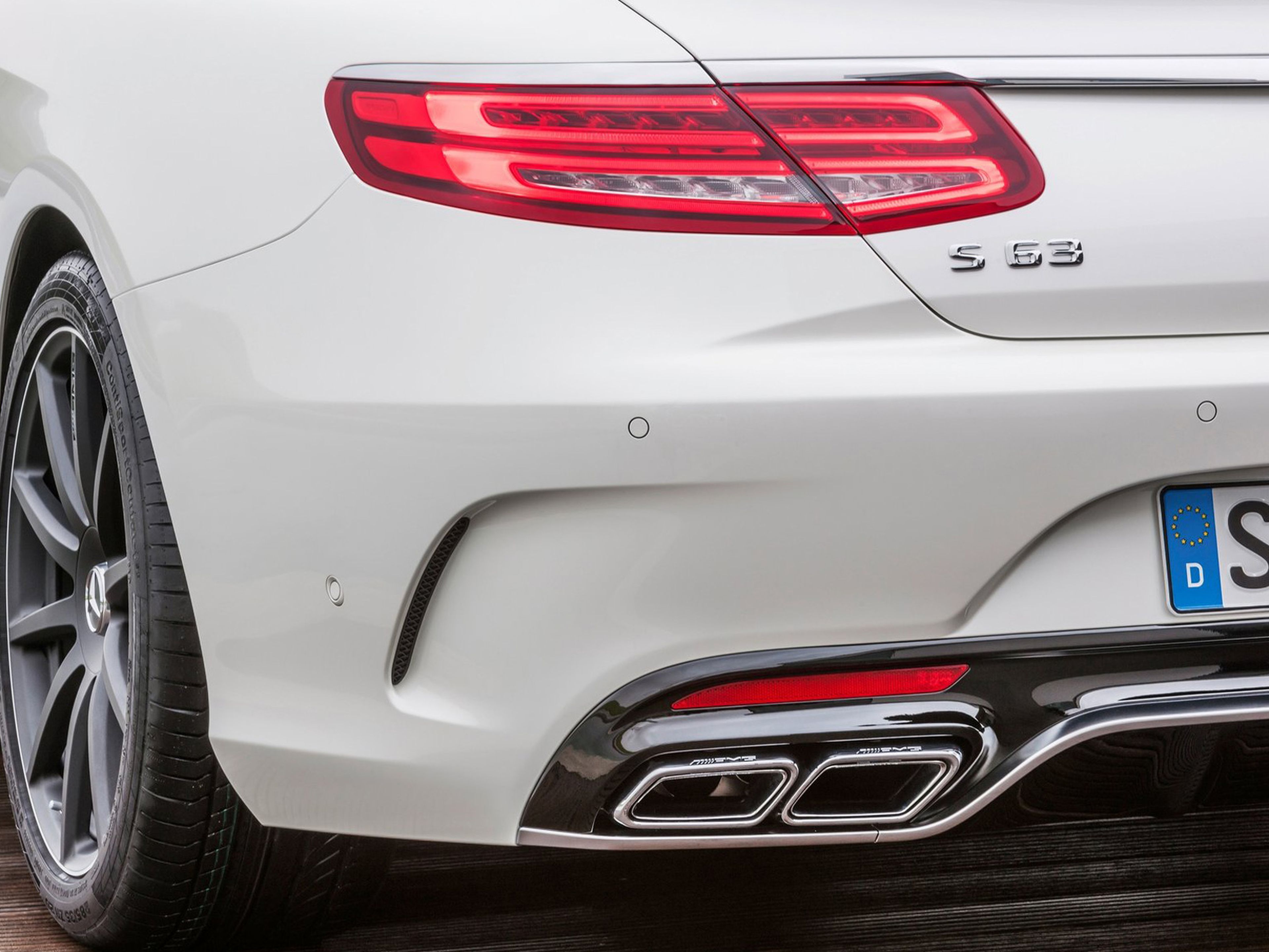 Mercedes-Benz-S63_AMG_Coupe_07