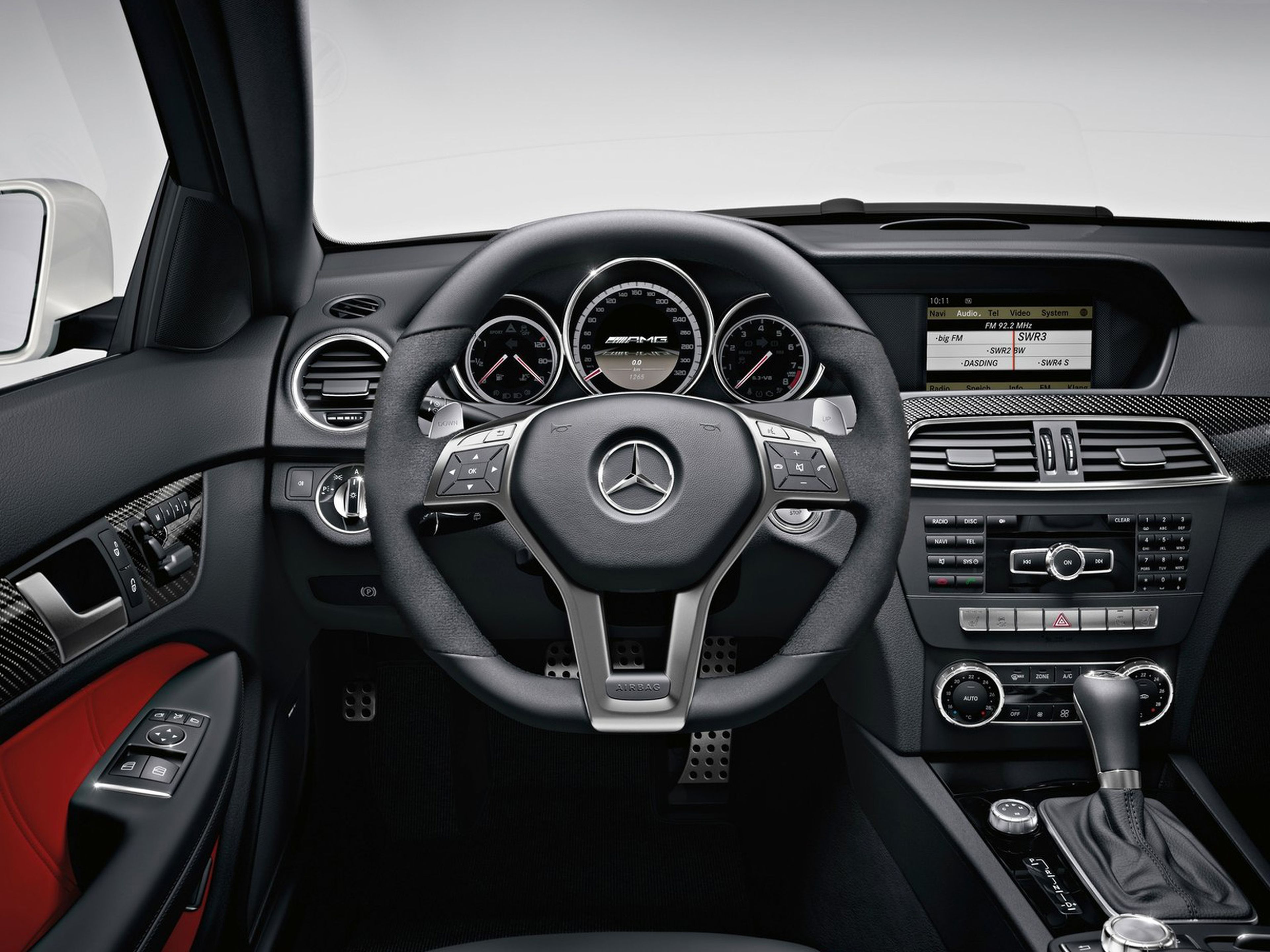 Mercedes-C63_AMG_Coupe_06