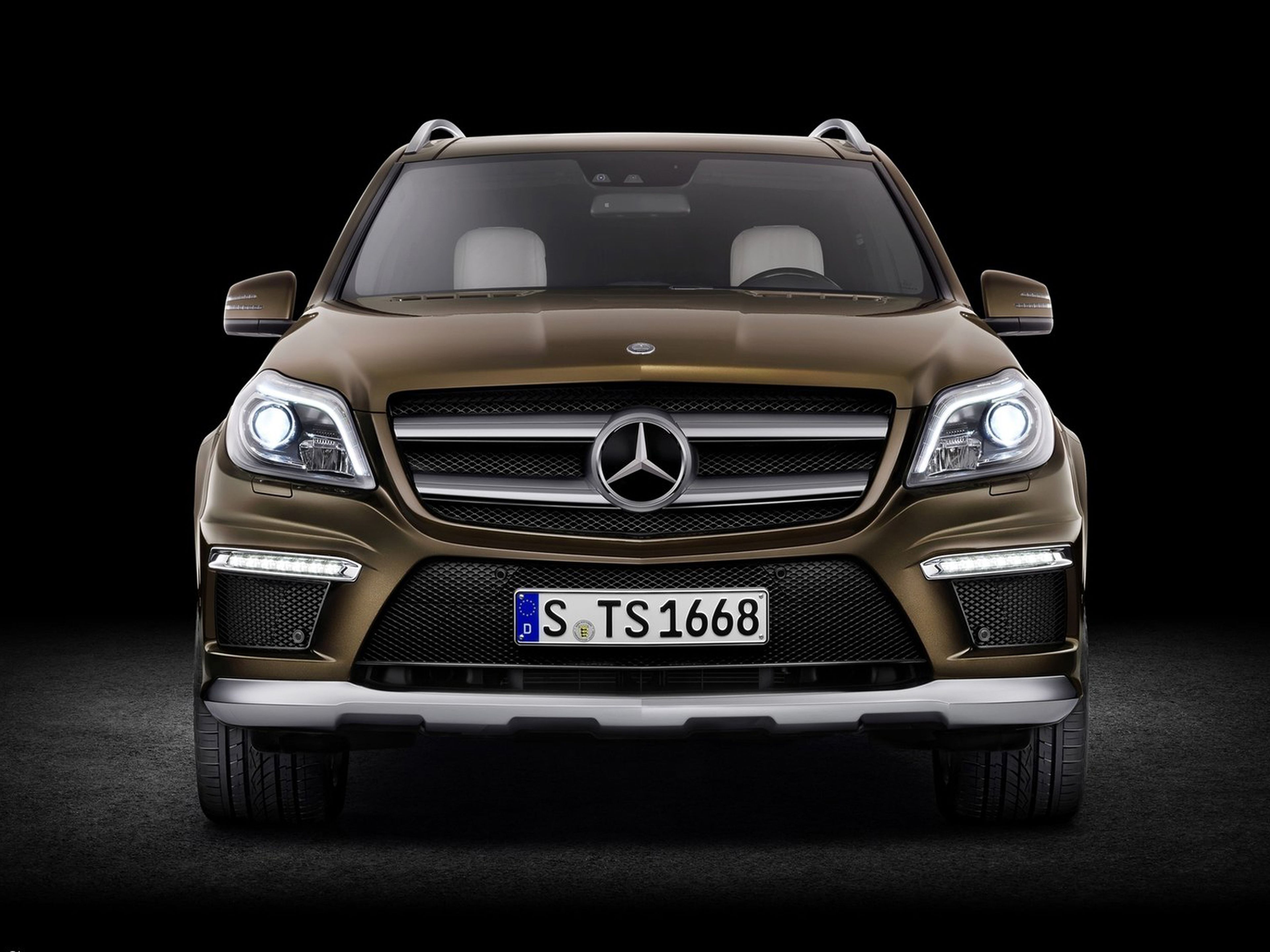 Mercedes-GL-Class_2013_04