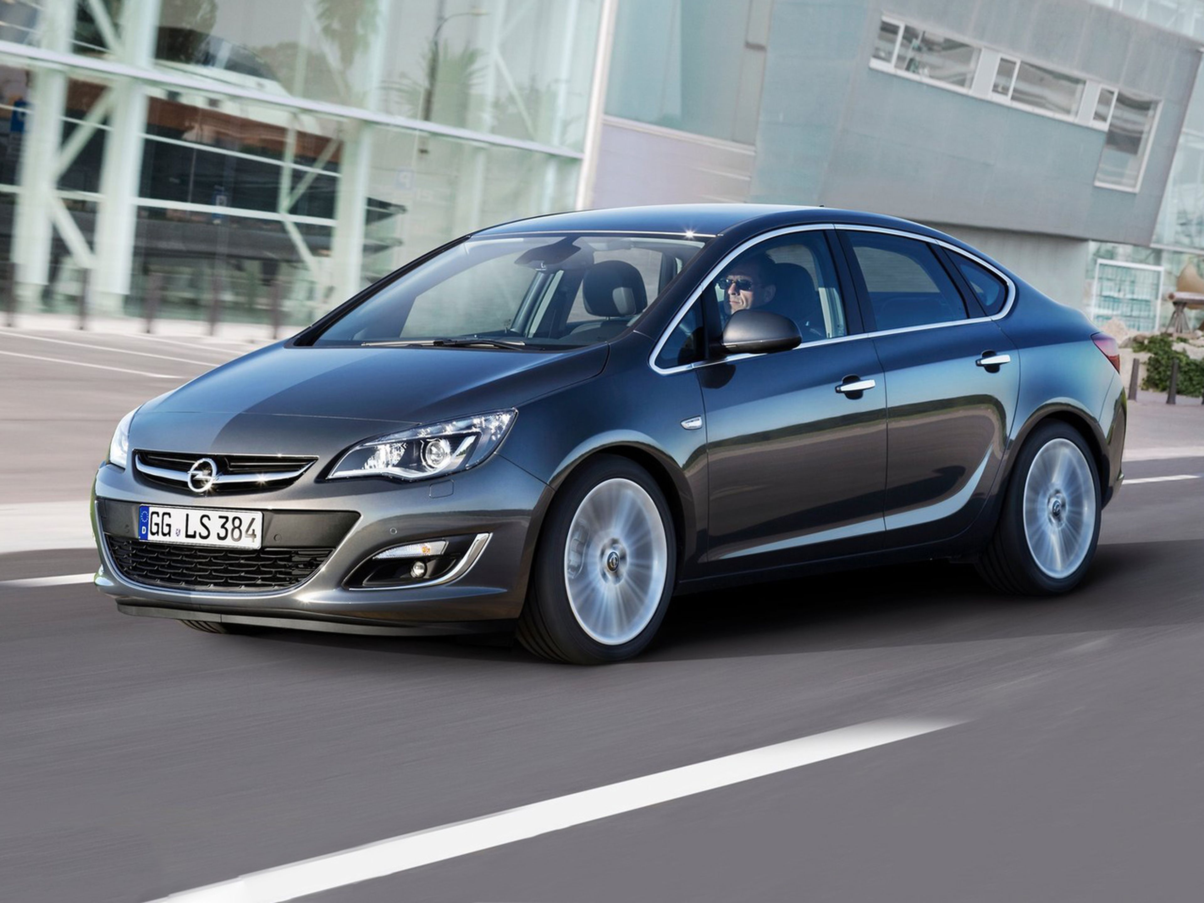 Opel-Astra_Sedan_2013_C07
