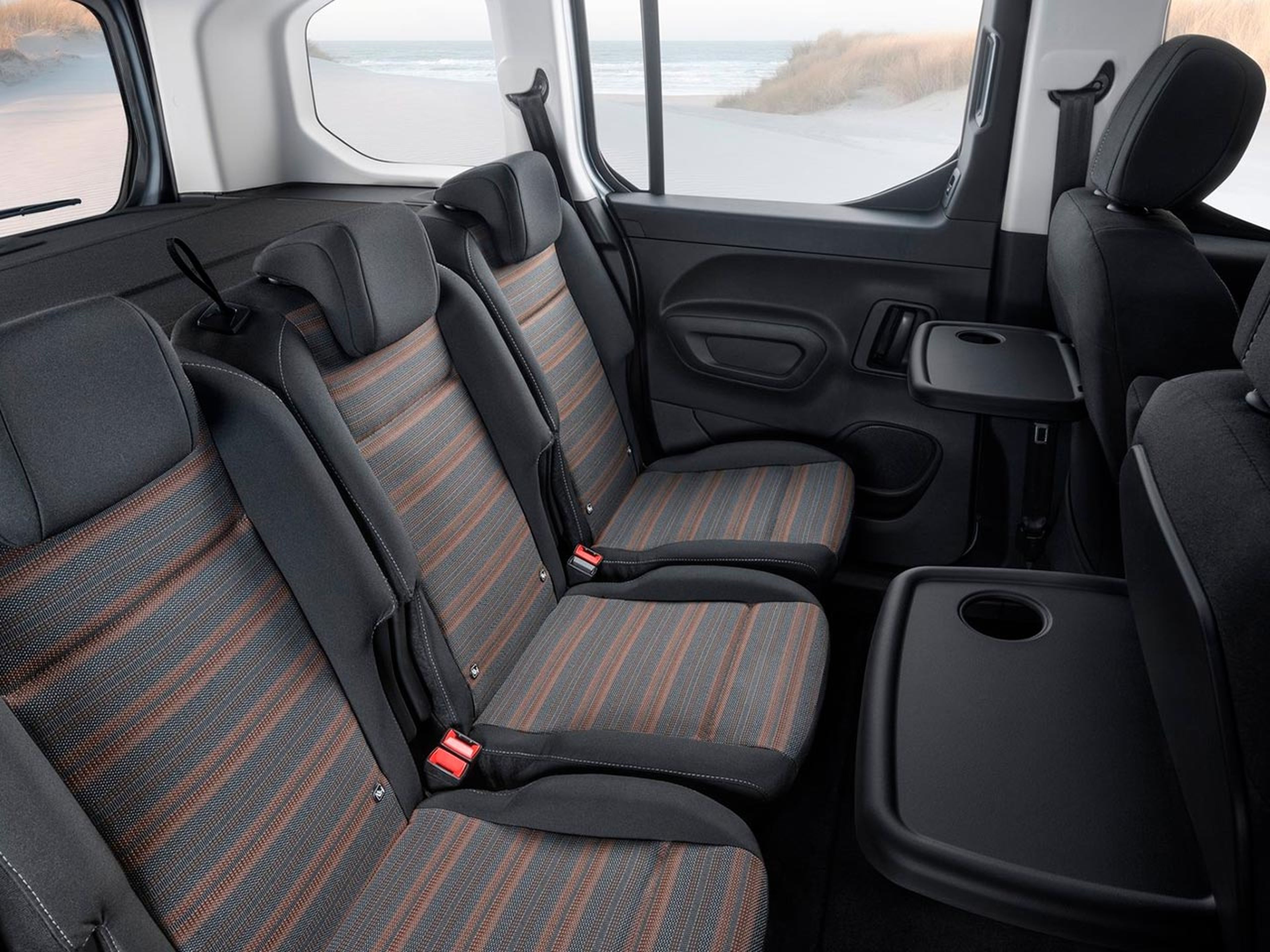 Interior Opel Combo