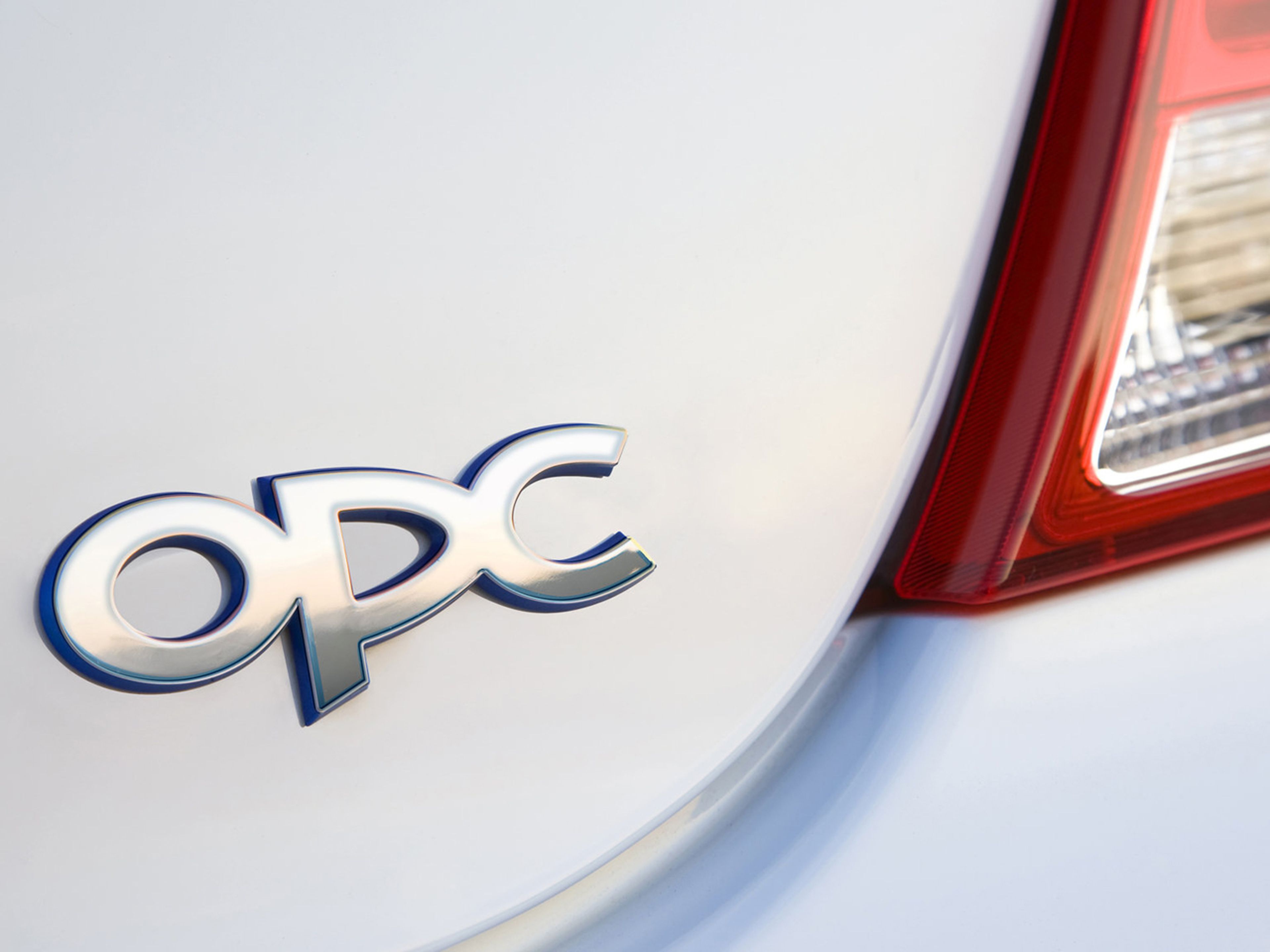 Opel-Insignia_OPC_2010_C04