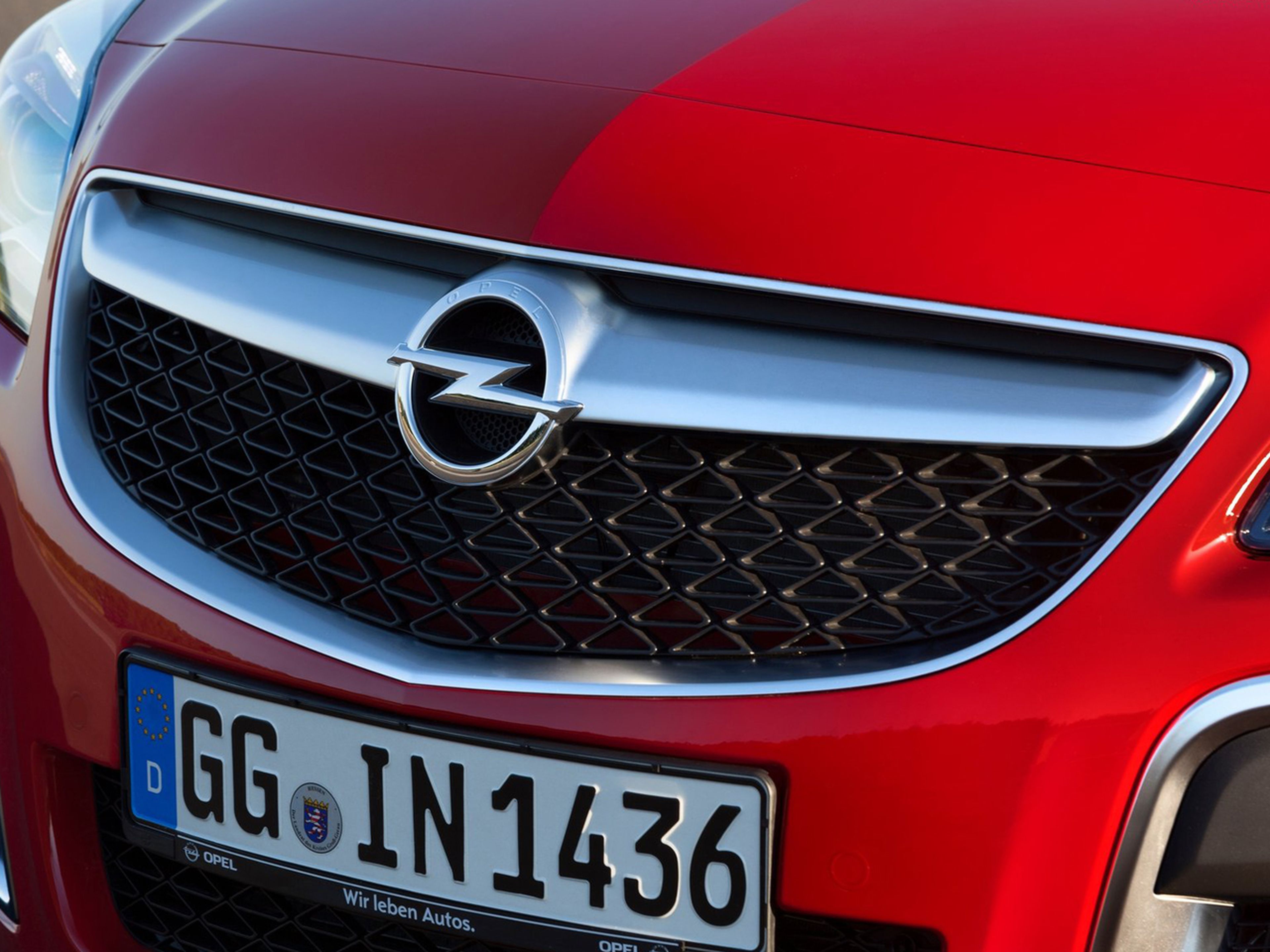 Opel-Insignia_OPC_ST_2014_C03