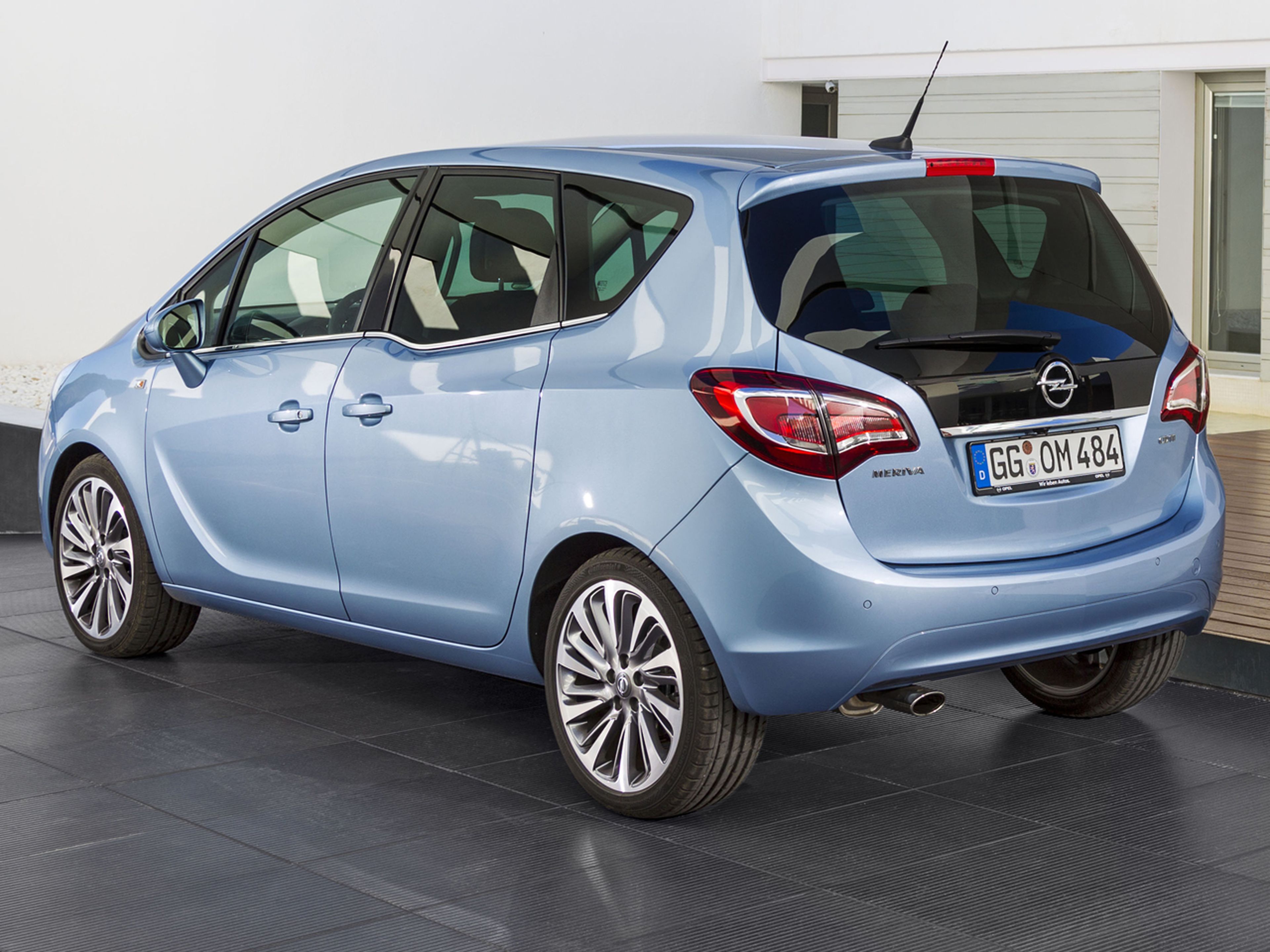 Opel-Meriva-2015_C03