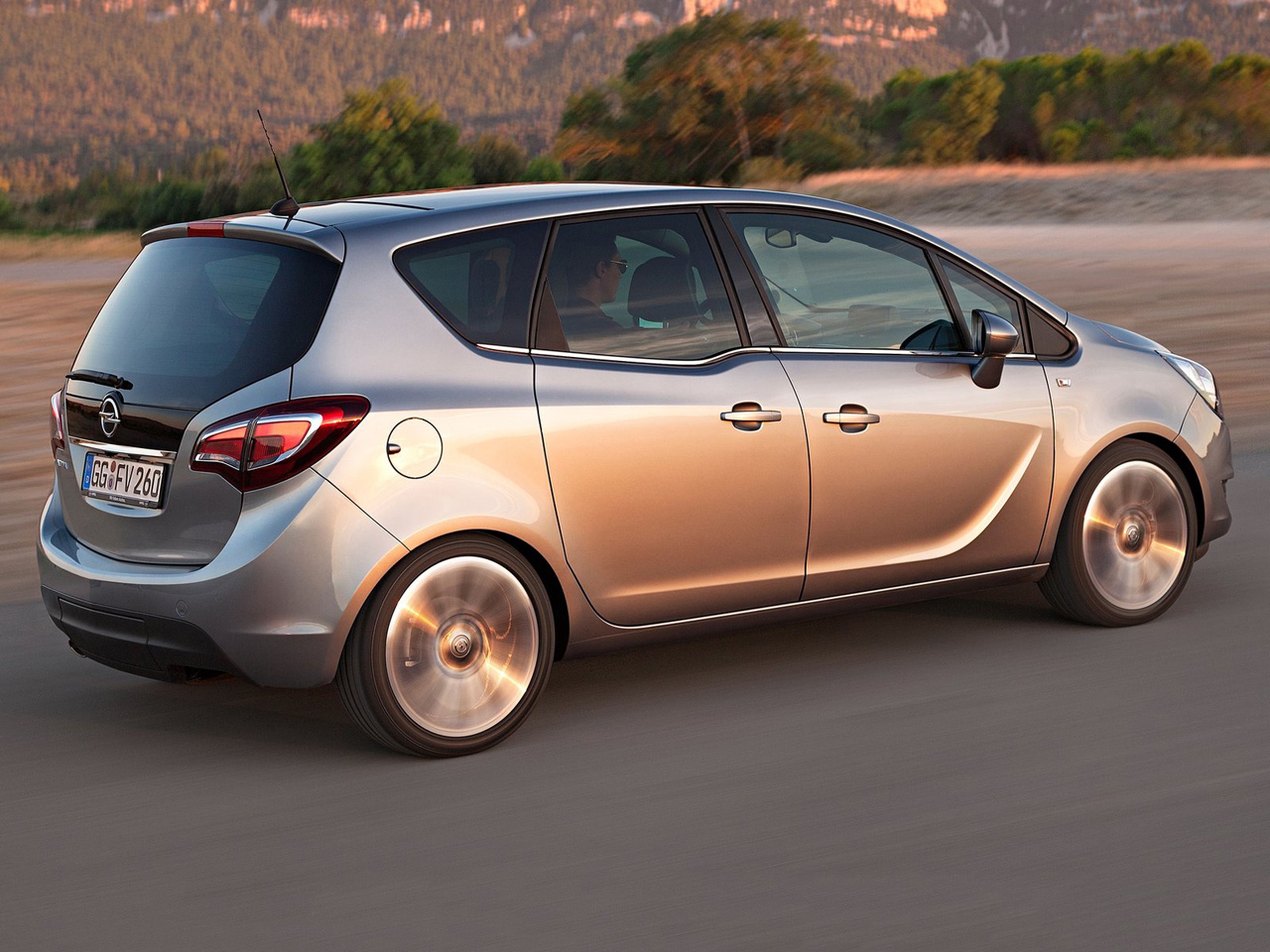 Opel Meriva, todas las versiones y motorizaciones del mercado, con precios,  imágenes, datos técnicos y pruebas.
