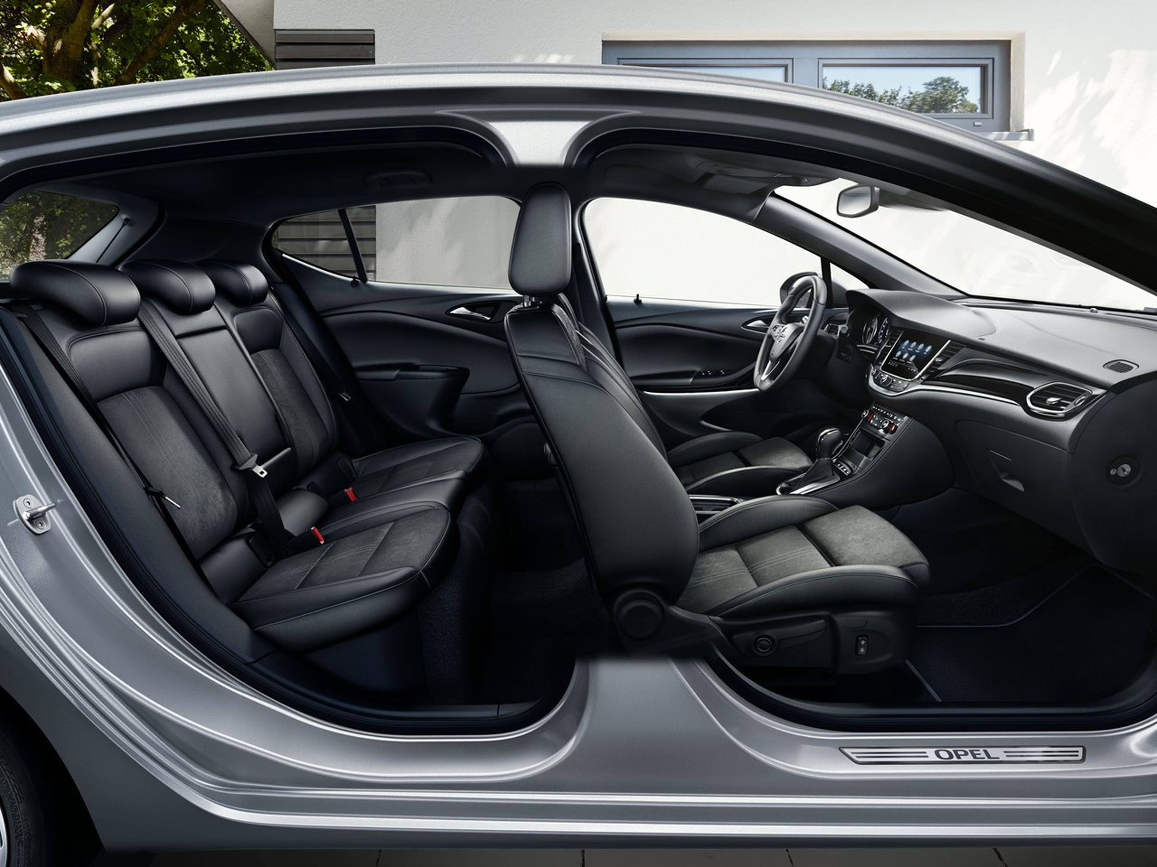 Opel Astra 2020 5 puertas interior