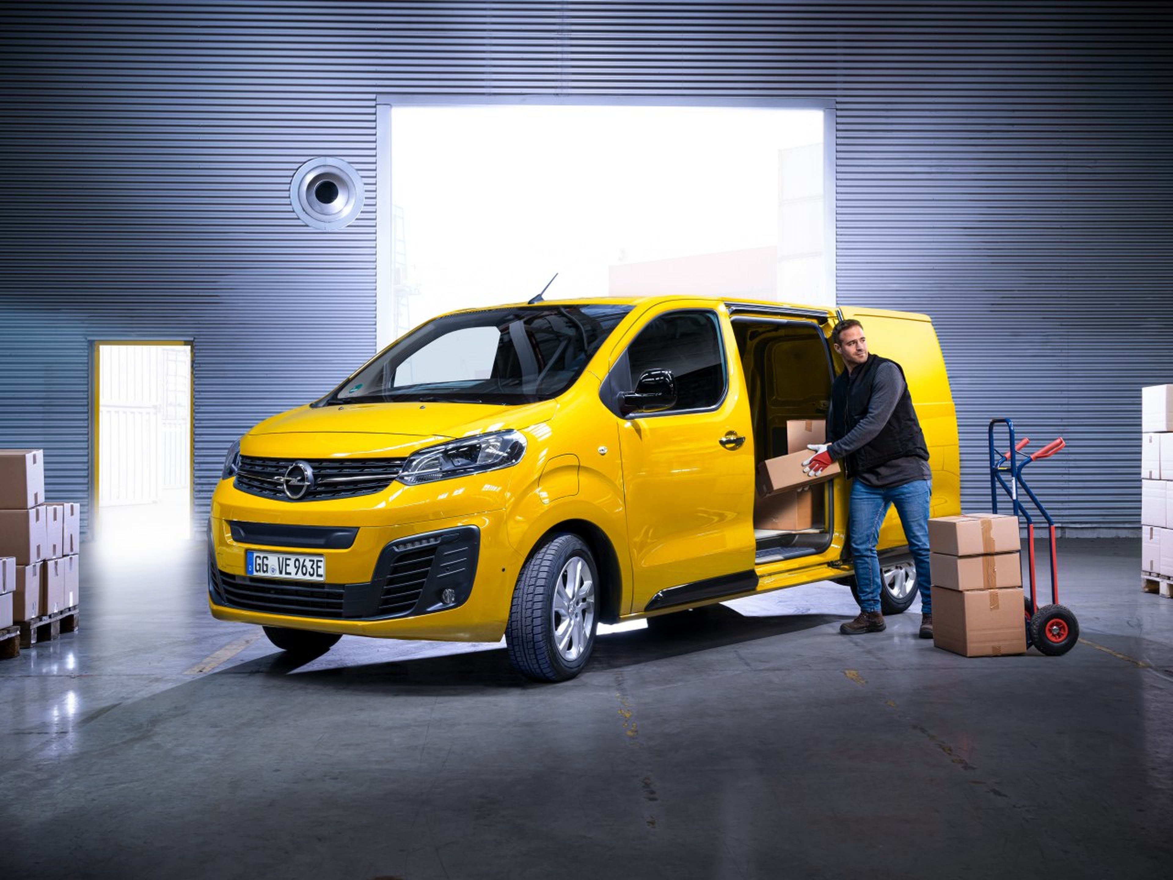 Opel Vivaro, todas las versiones y motorizaciones del mercado, con precios,  imágenes, datos técnicos y pruebas.