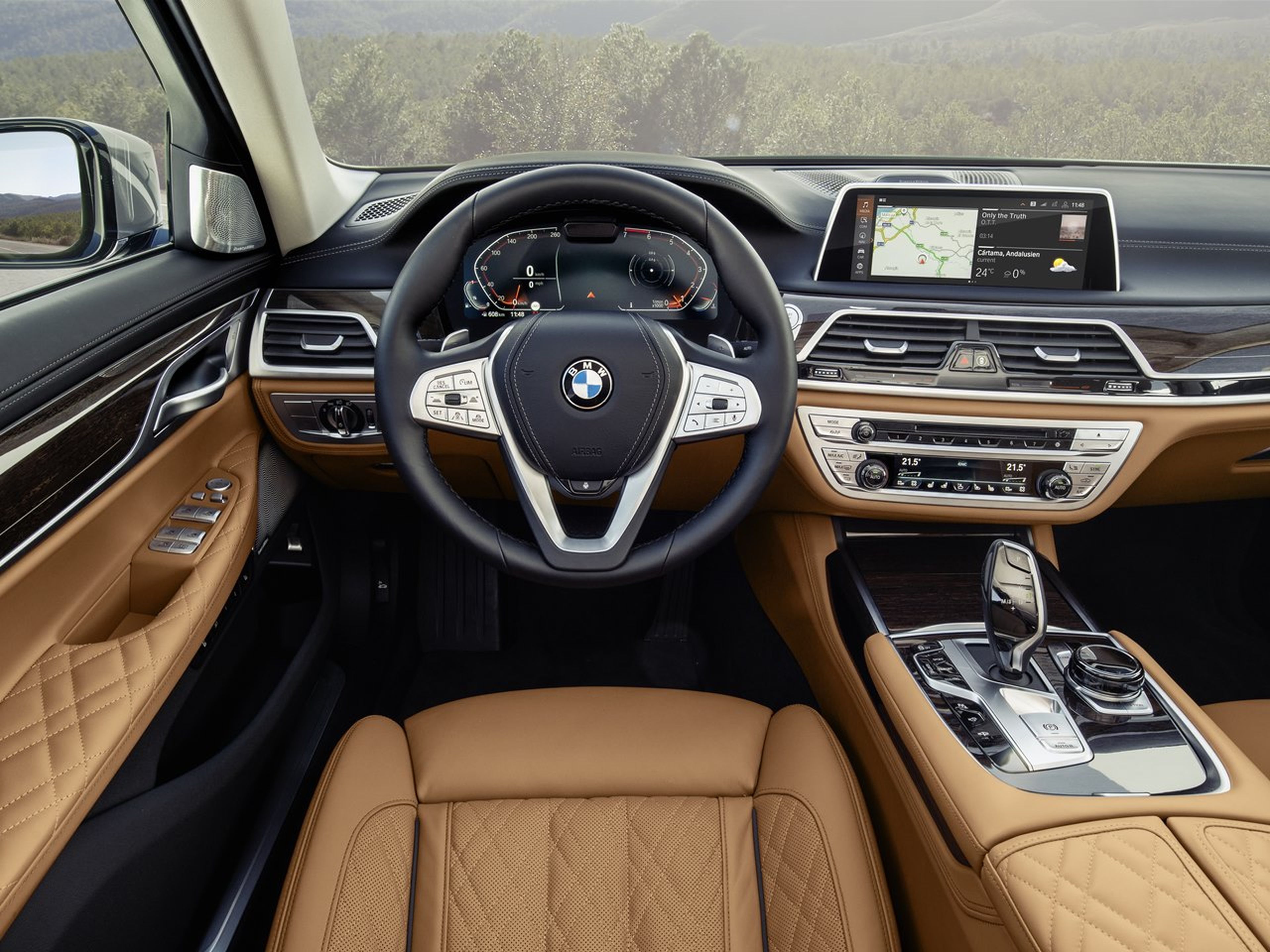 BMW Serie 8 largo interior