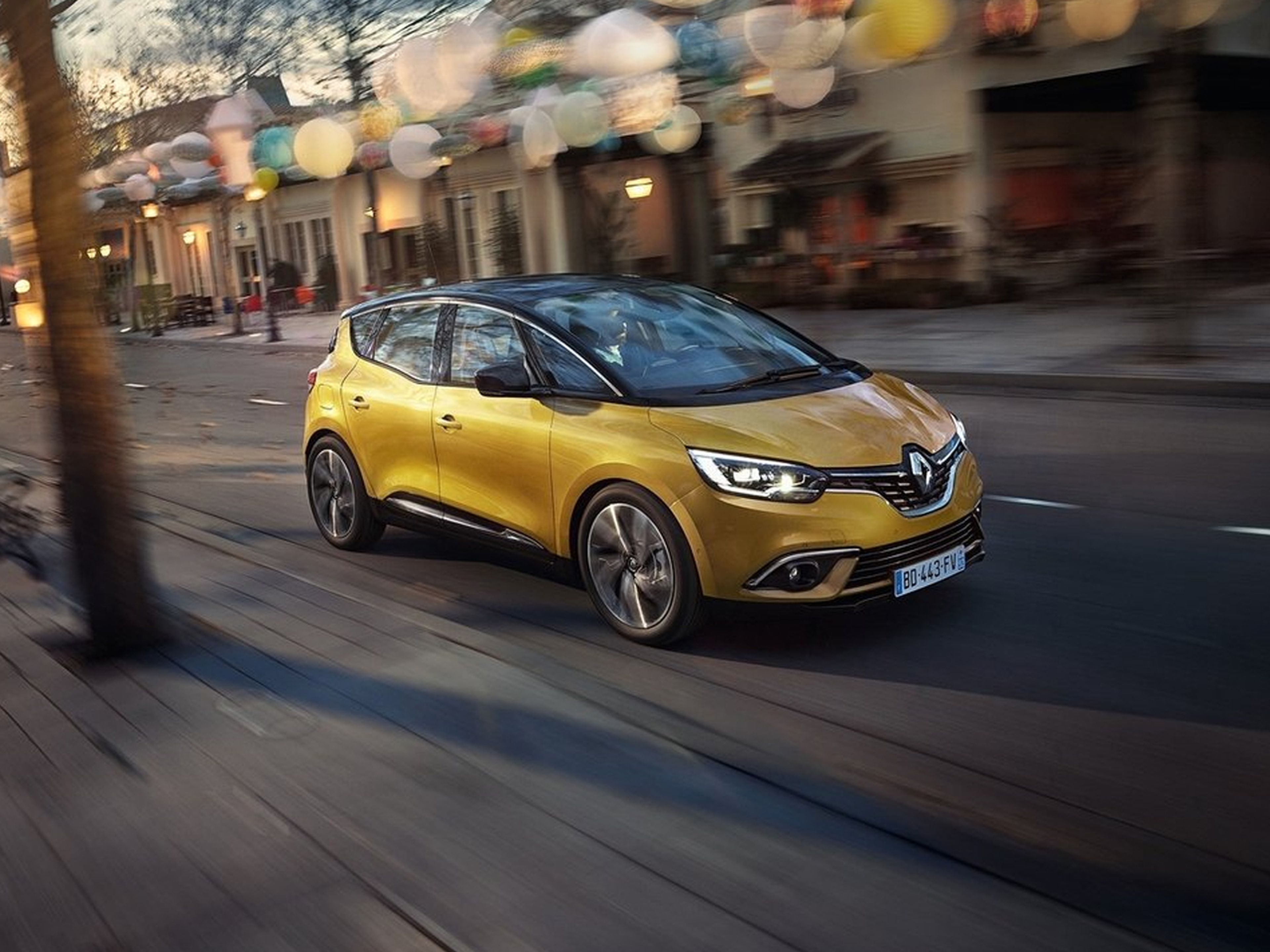 Renault-Scenic_2017_C07