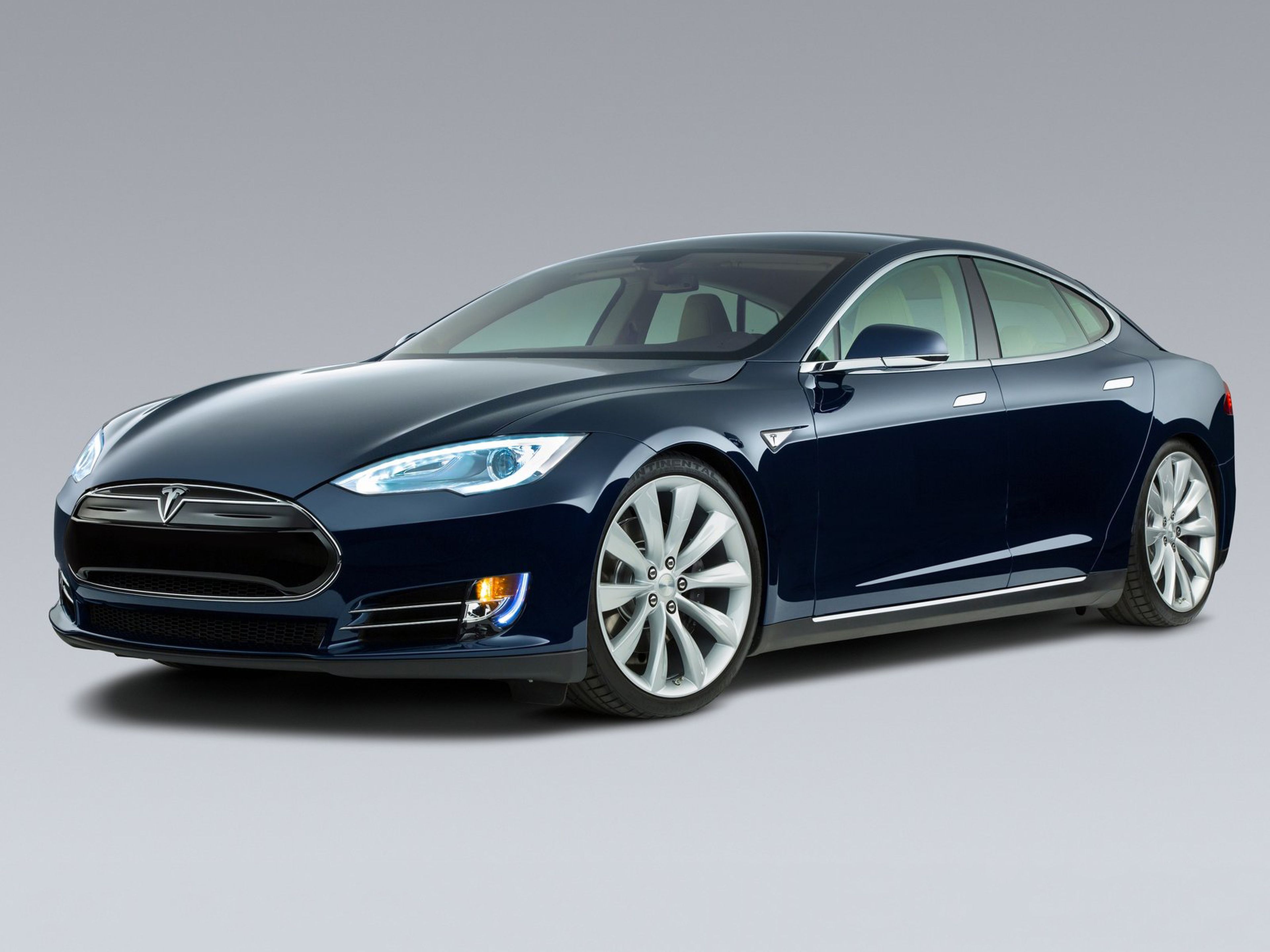 Tesla-Model_S_2013_01