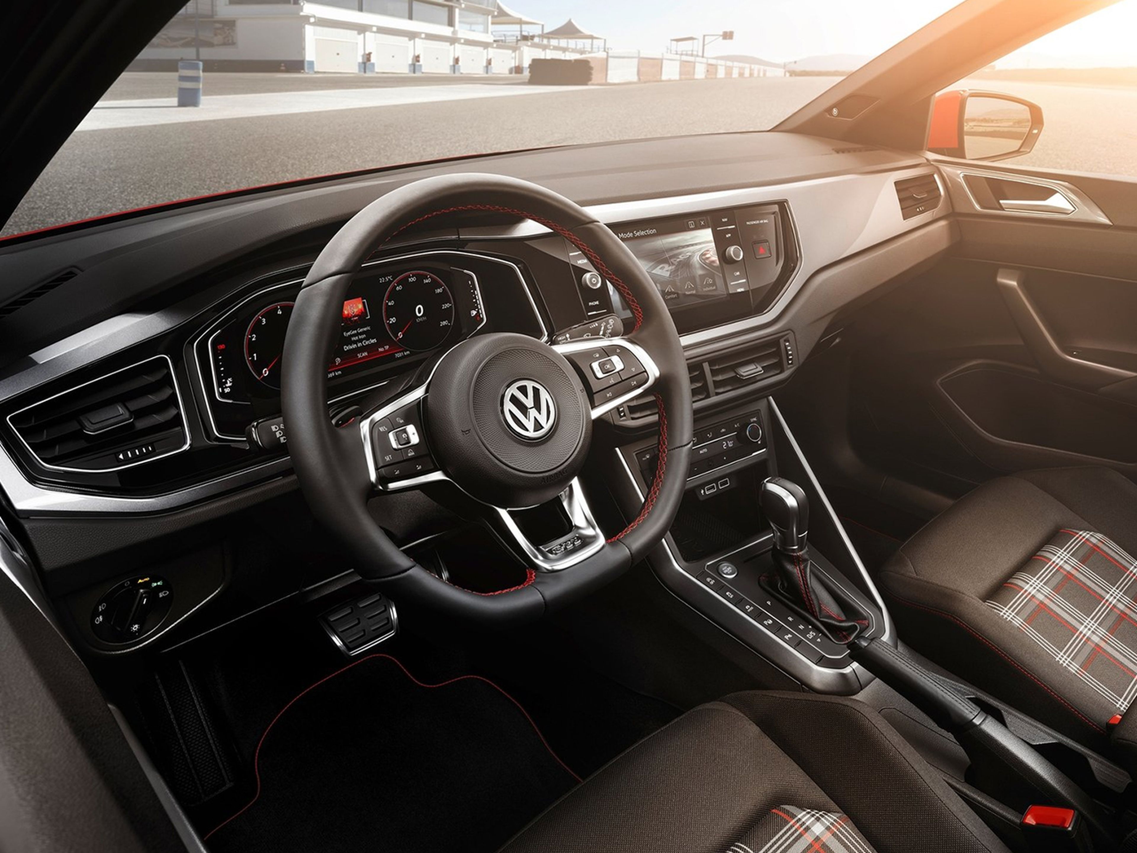 Volkswagen-Polo_GTI-2018-C05