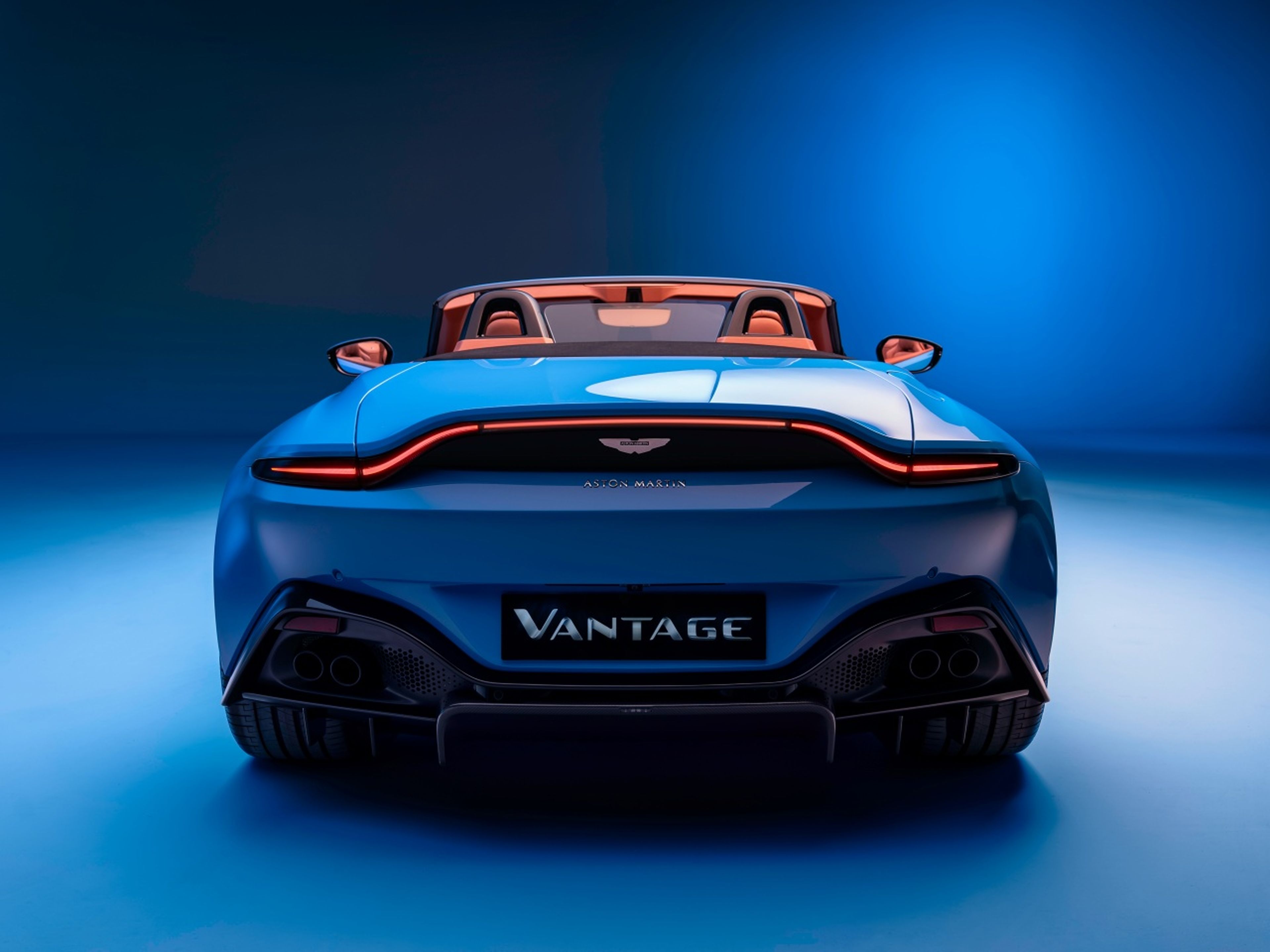 Aston Martin Vantage Roadster trasera