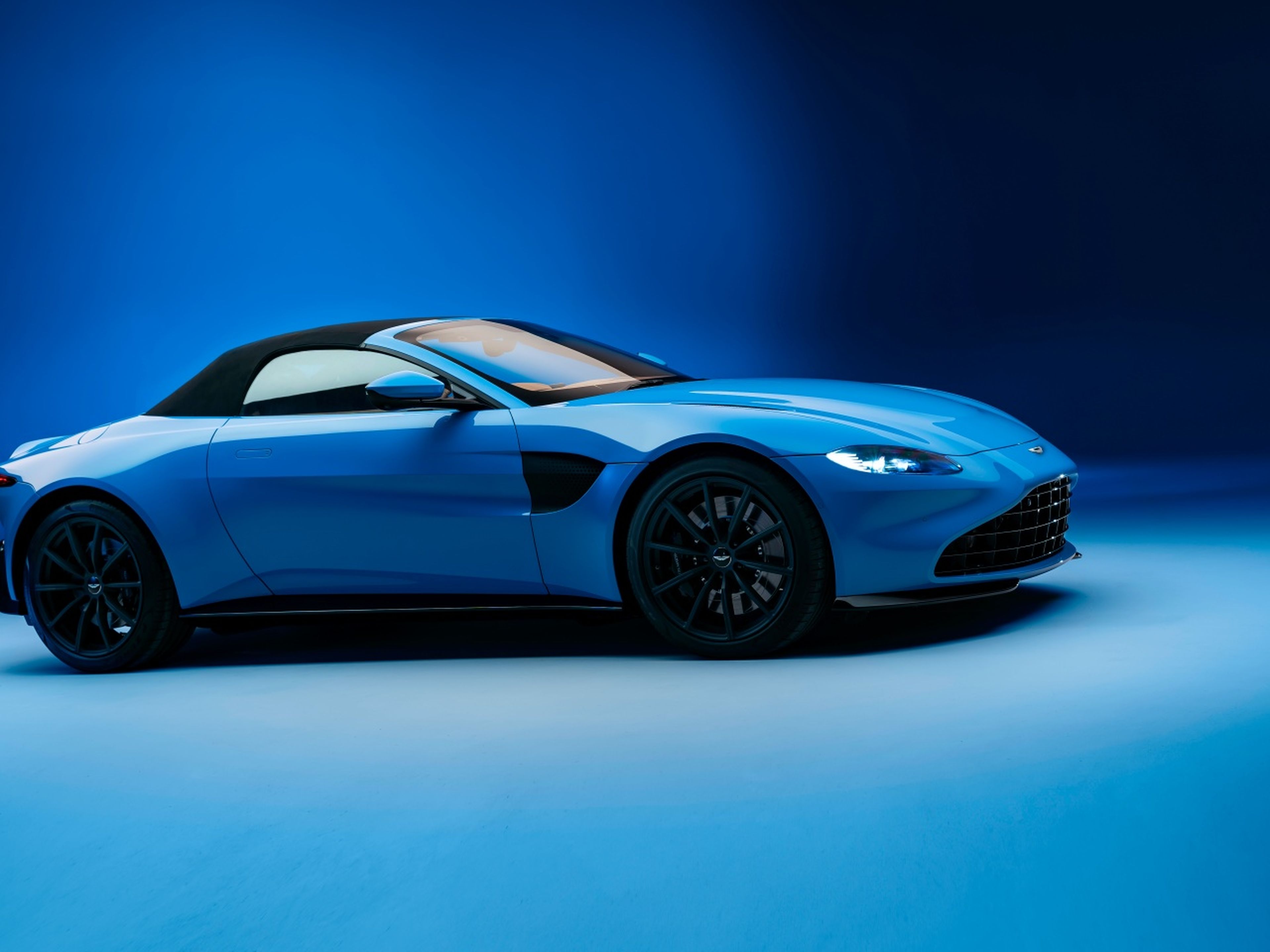 Aston Martin Vantage Roadster lateral