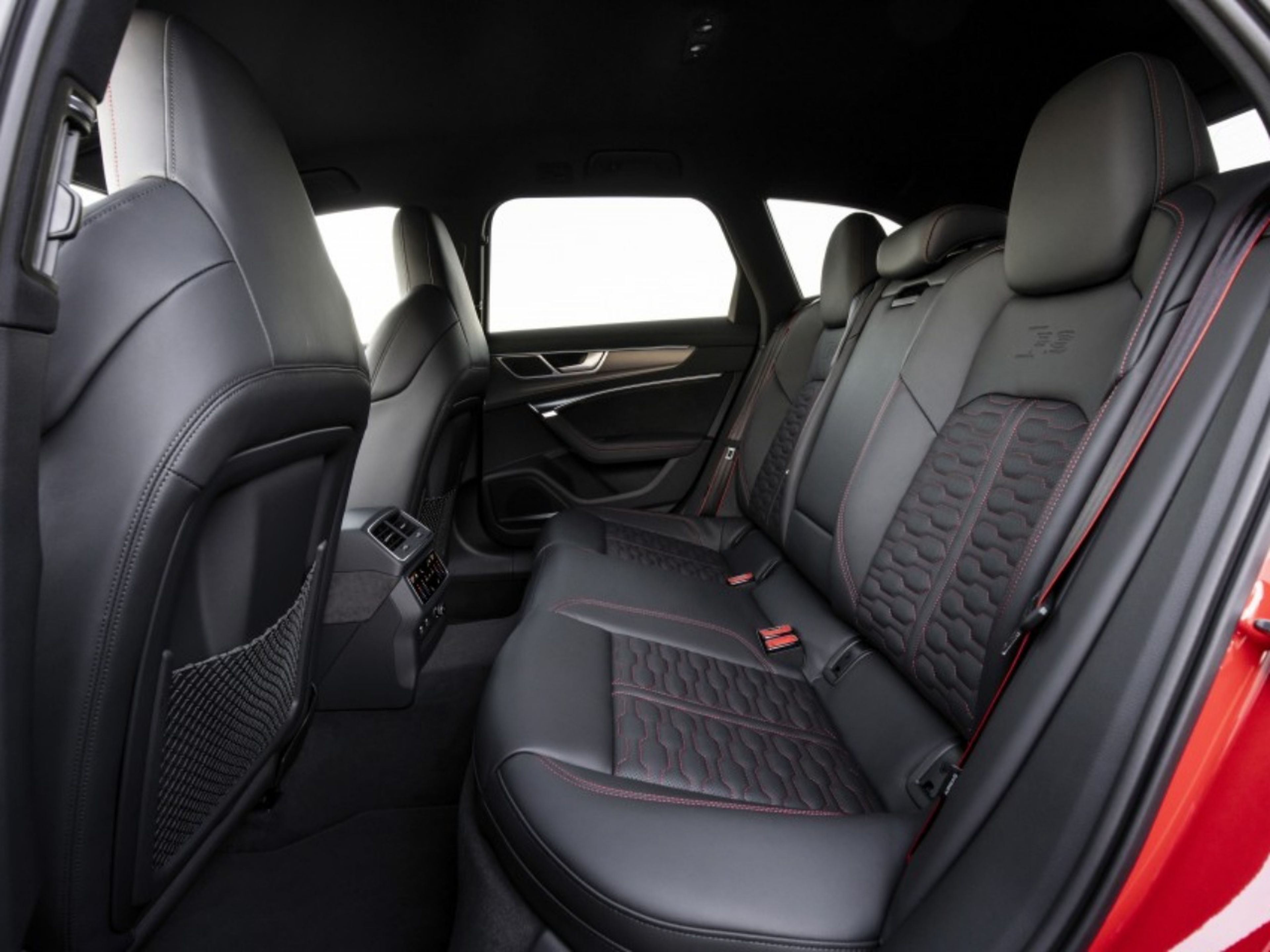 Audi RS6 Avant interior trasera