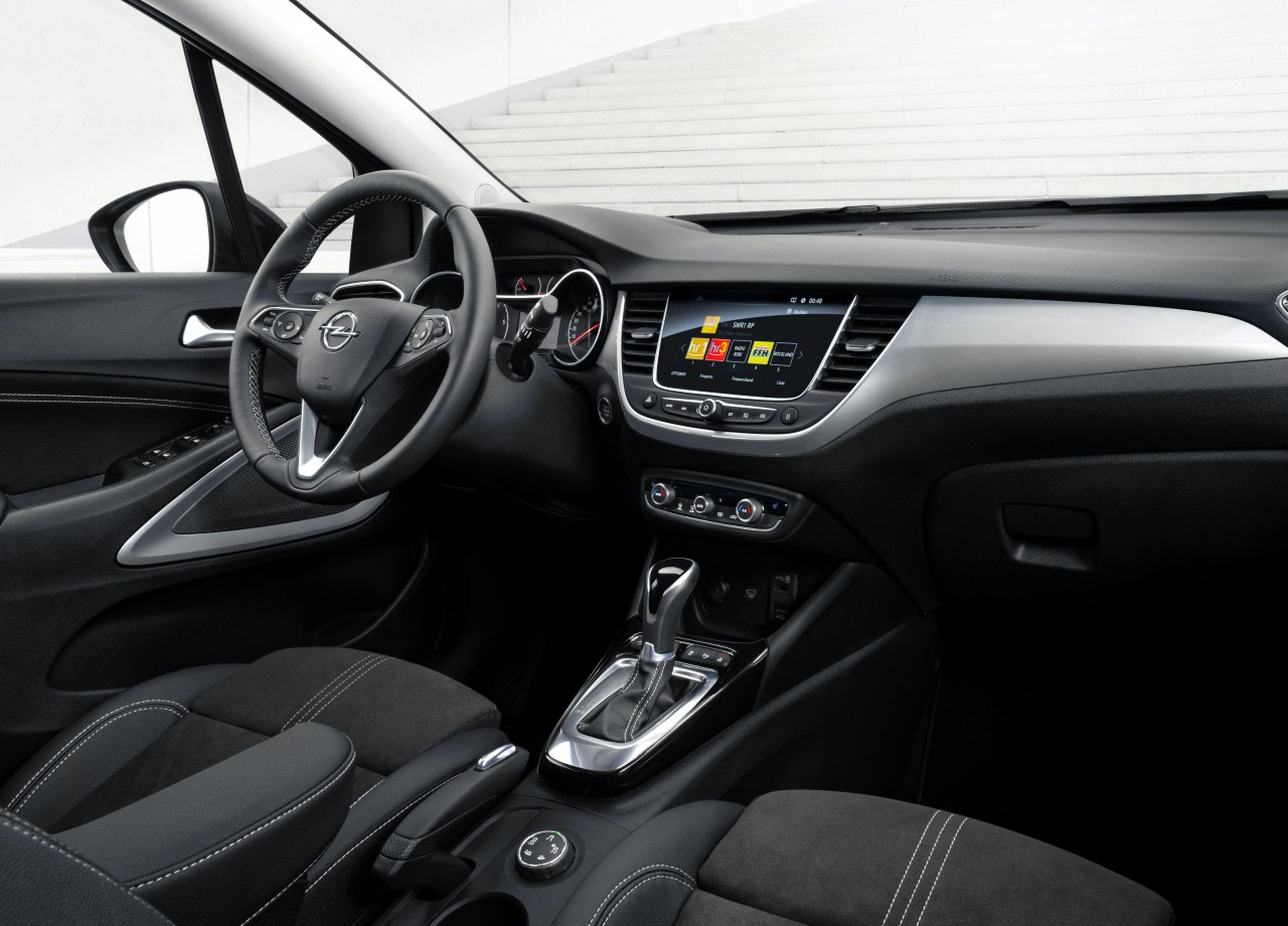Opel Crossland interior