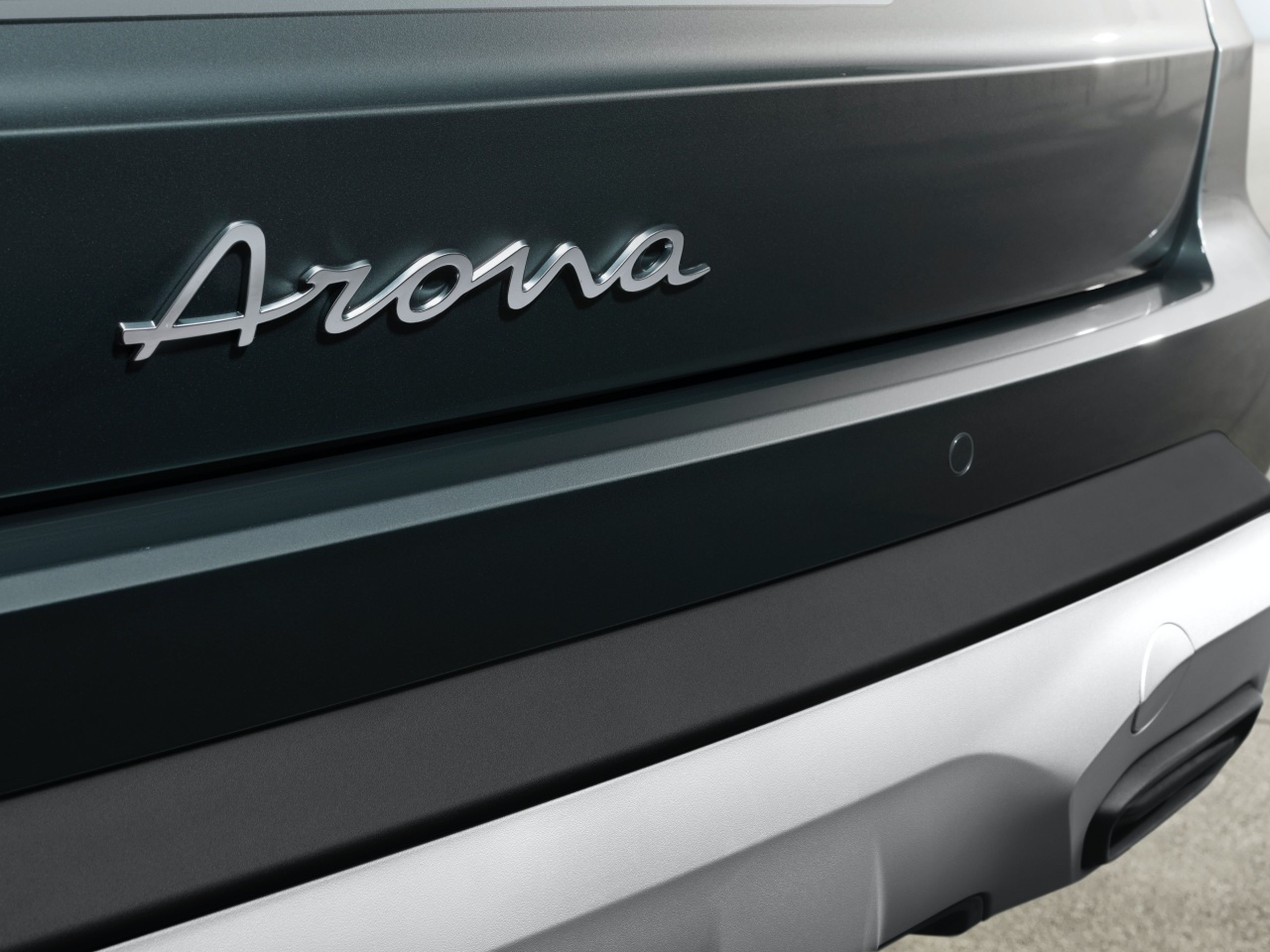 SEAT Arona detalle logo