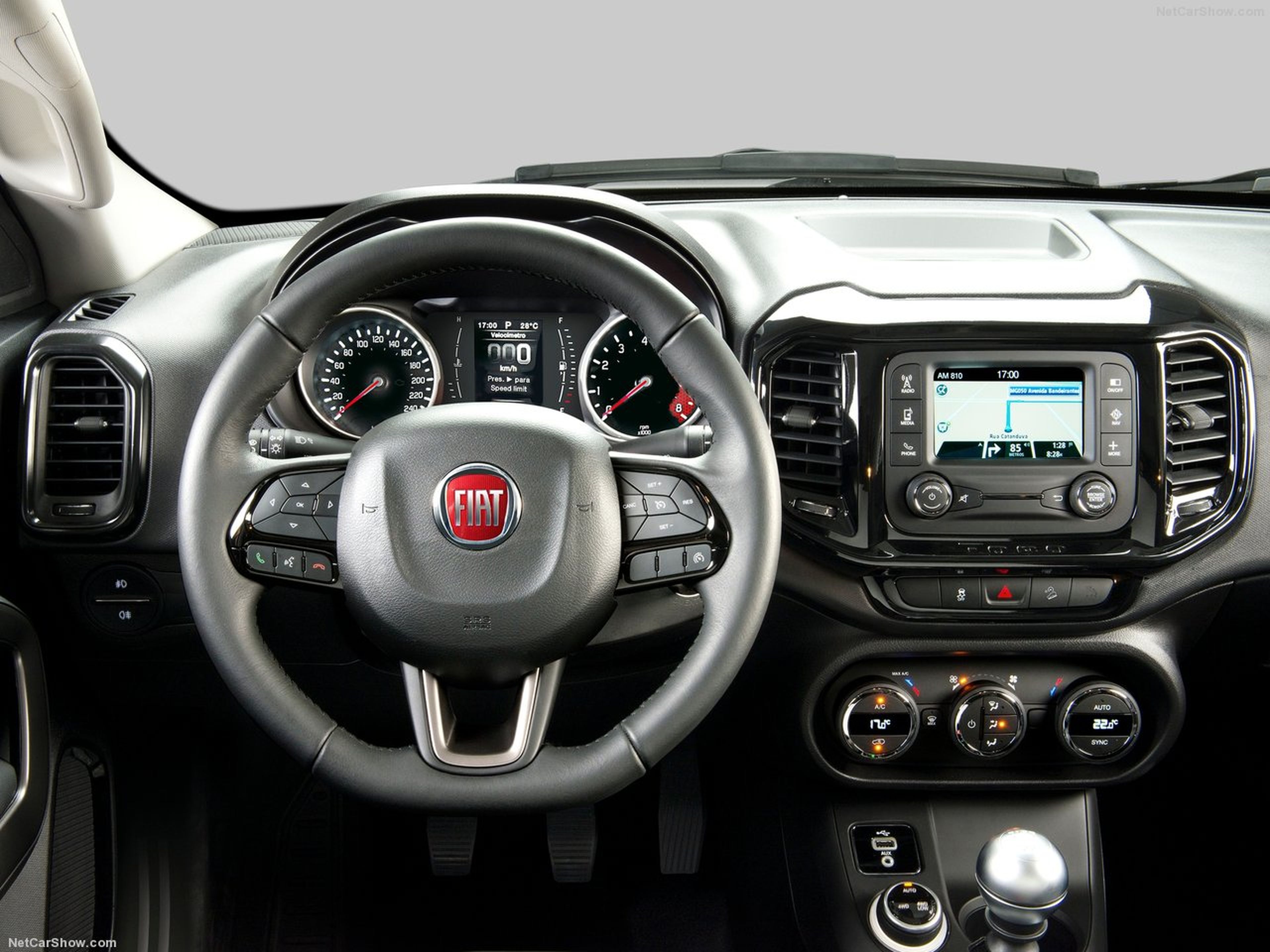 FIAT Toro pick-up interior