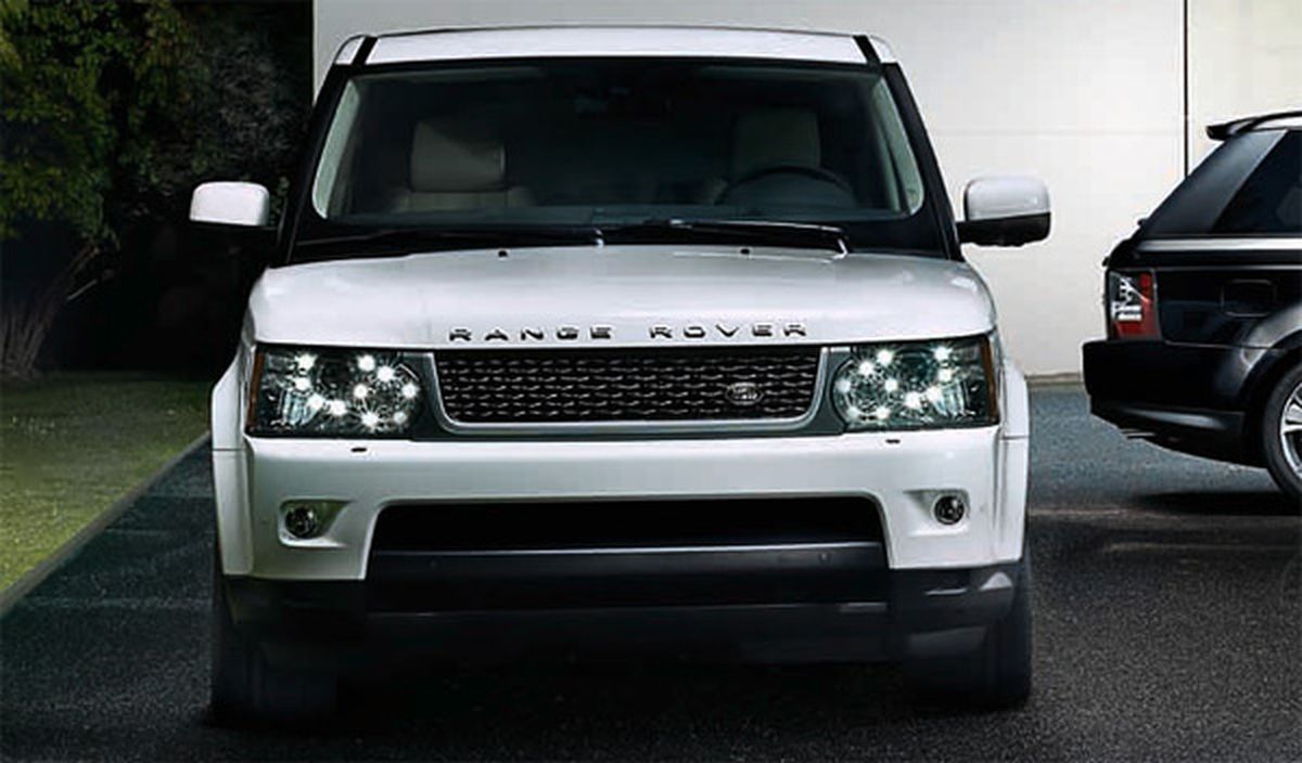 Su imagen exterior se diferencia del Range Rover Sport base en la calandra y en las llantas