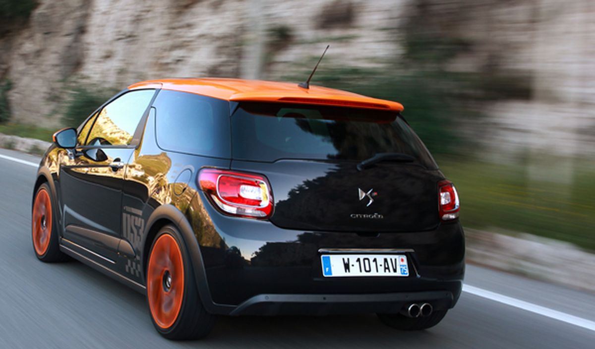 Rápido, aplomado y no especialmente nervioso: así se mueve este Citroën en carreteras de curvas, su hábitat natural