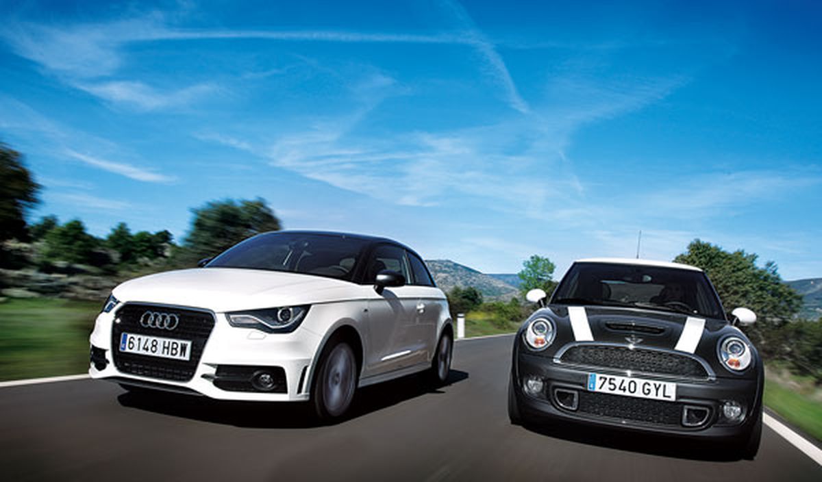 Audi-A1-Mini-Cooper-S-movimiento-frontal