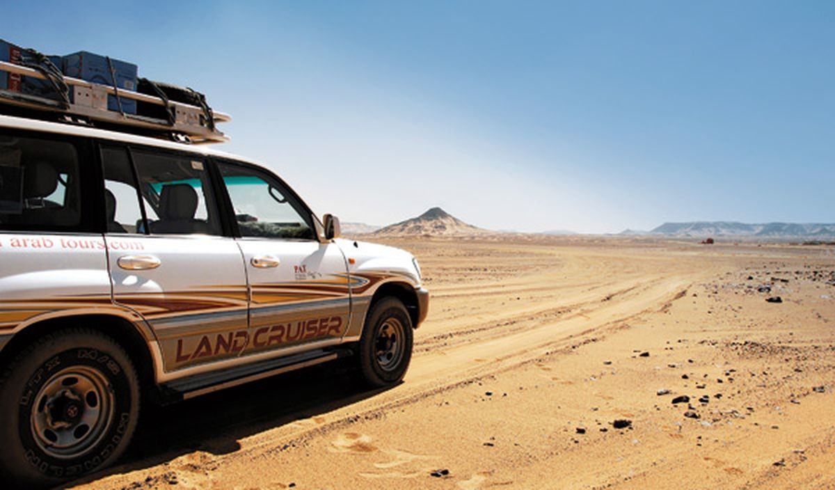 Toyota Land Cruiser desierto egipto exterior