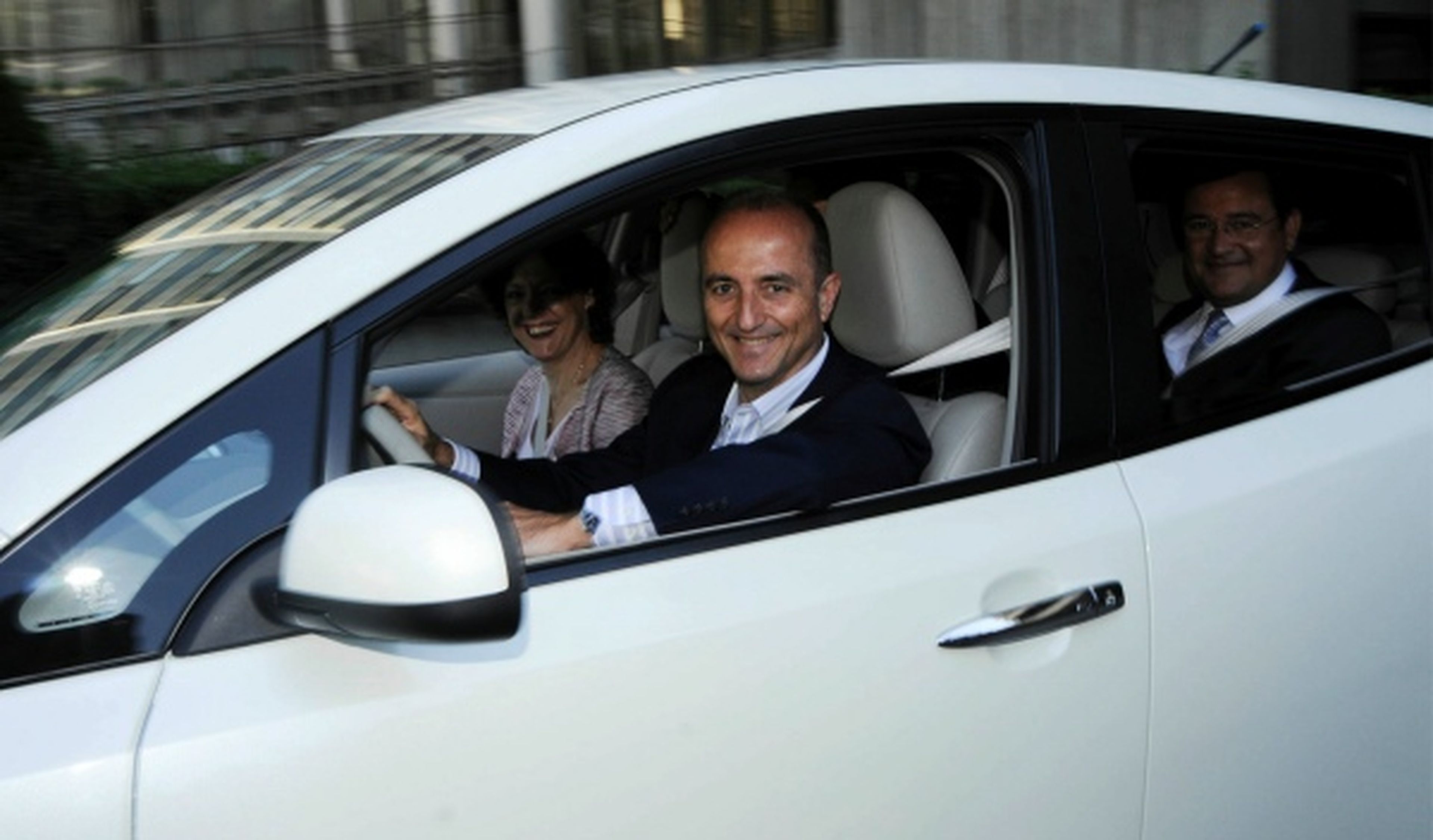 Sebastián prevé 70.000 coches eléctricos en 2012