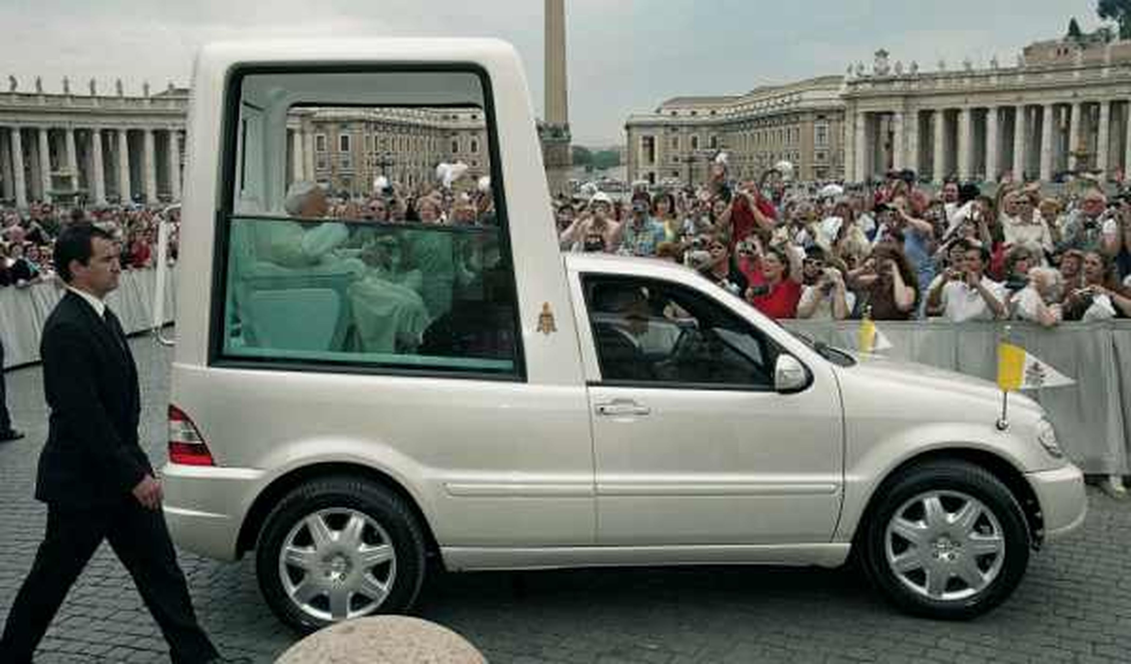 Papamóvil. Visita del Papa Benedicto a Madrid