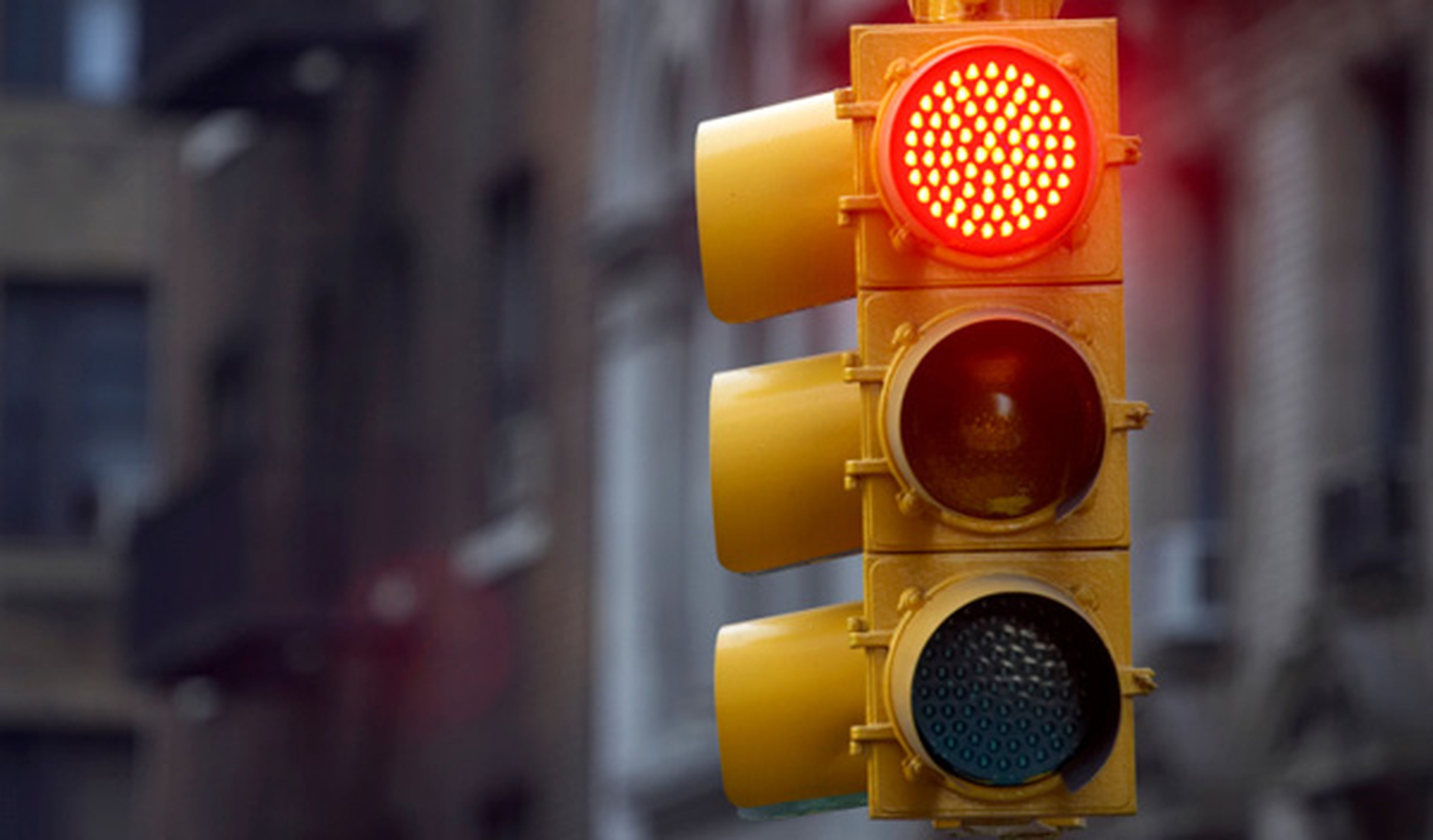 Industria cambiará 100.000 semáforos para ahorrar en luz
