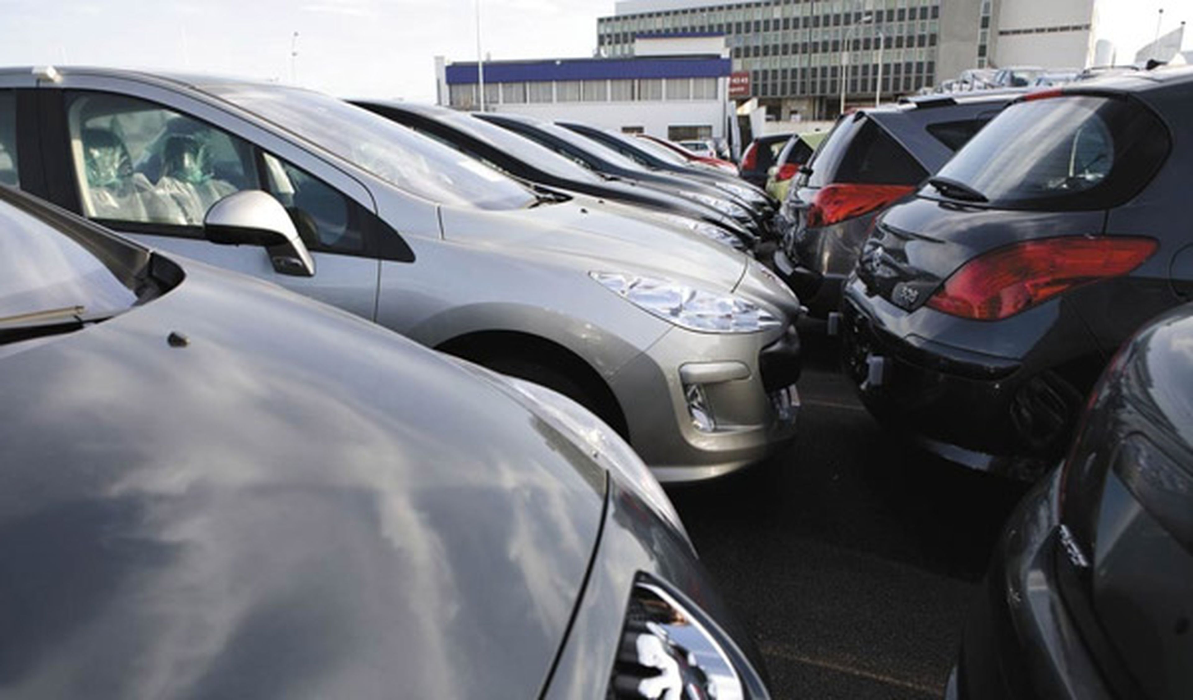 Con una rebaja del IVA, la venta de coches aumentaría