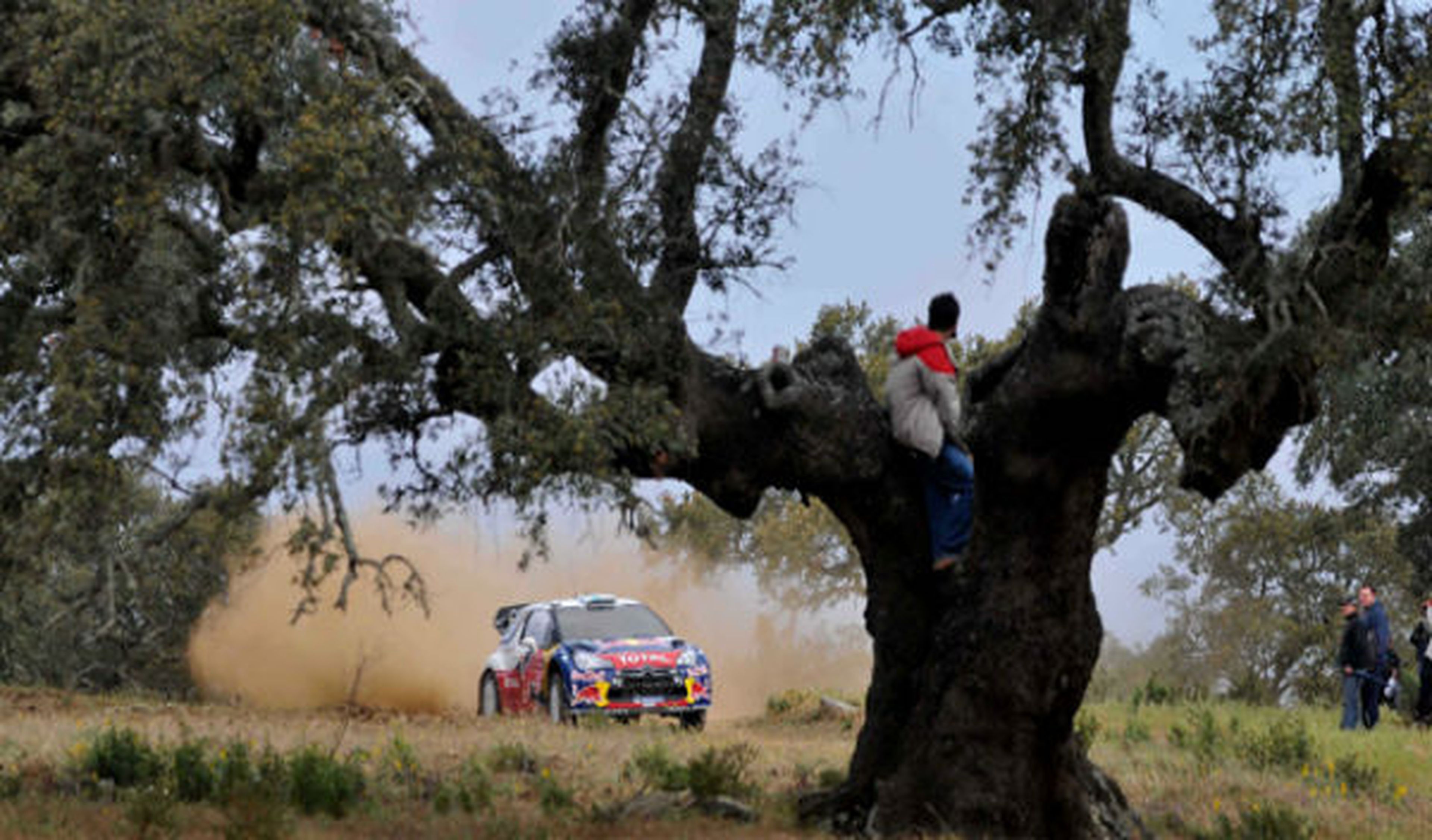 Hirvonen es líder tras reanudarse el Rally de Portugal 2012