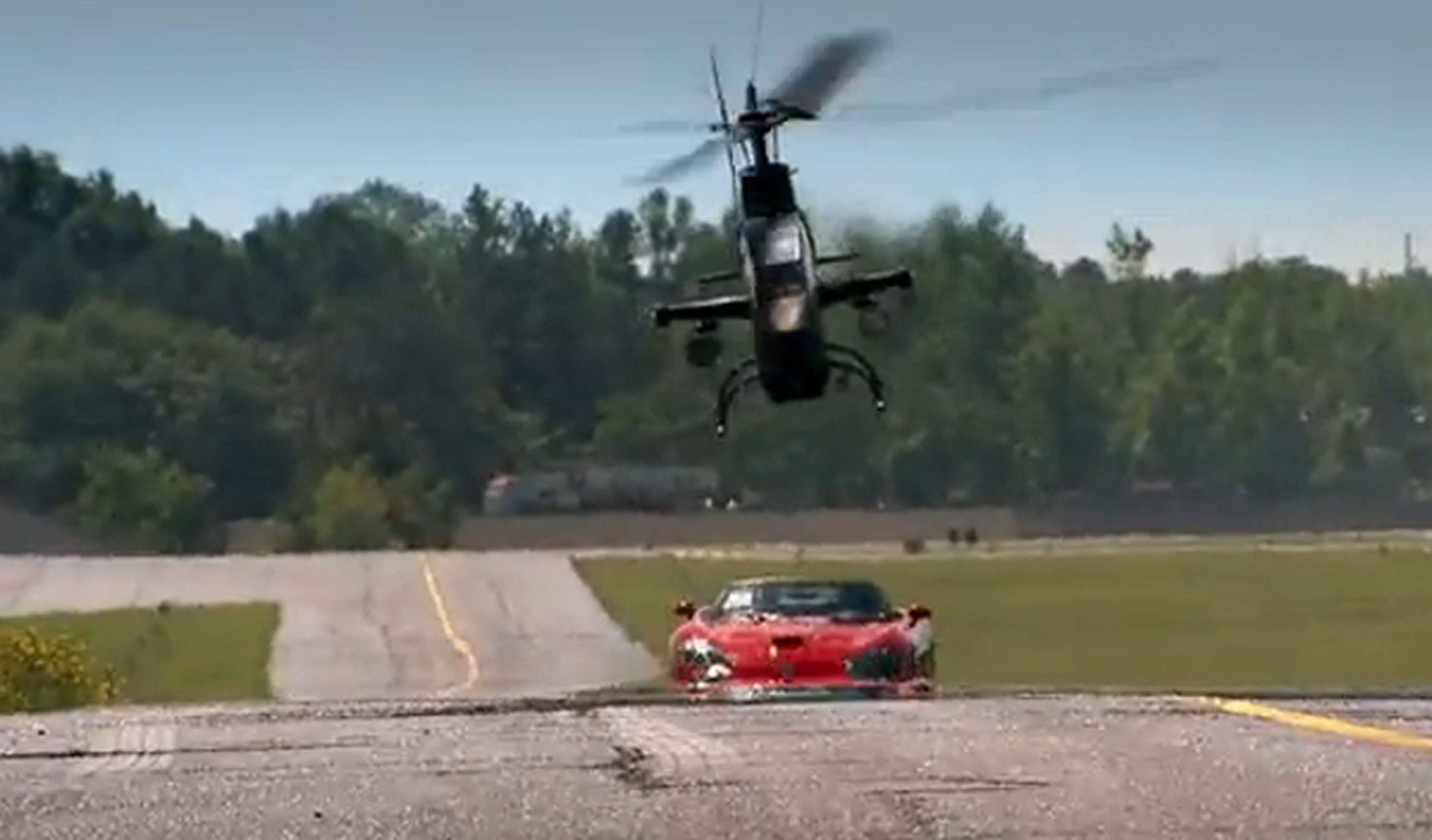 Top Gear USA: un Viper contra un helicóptero Cobra