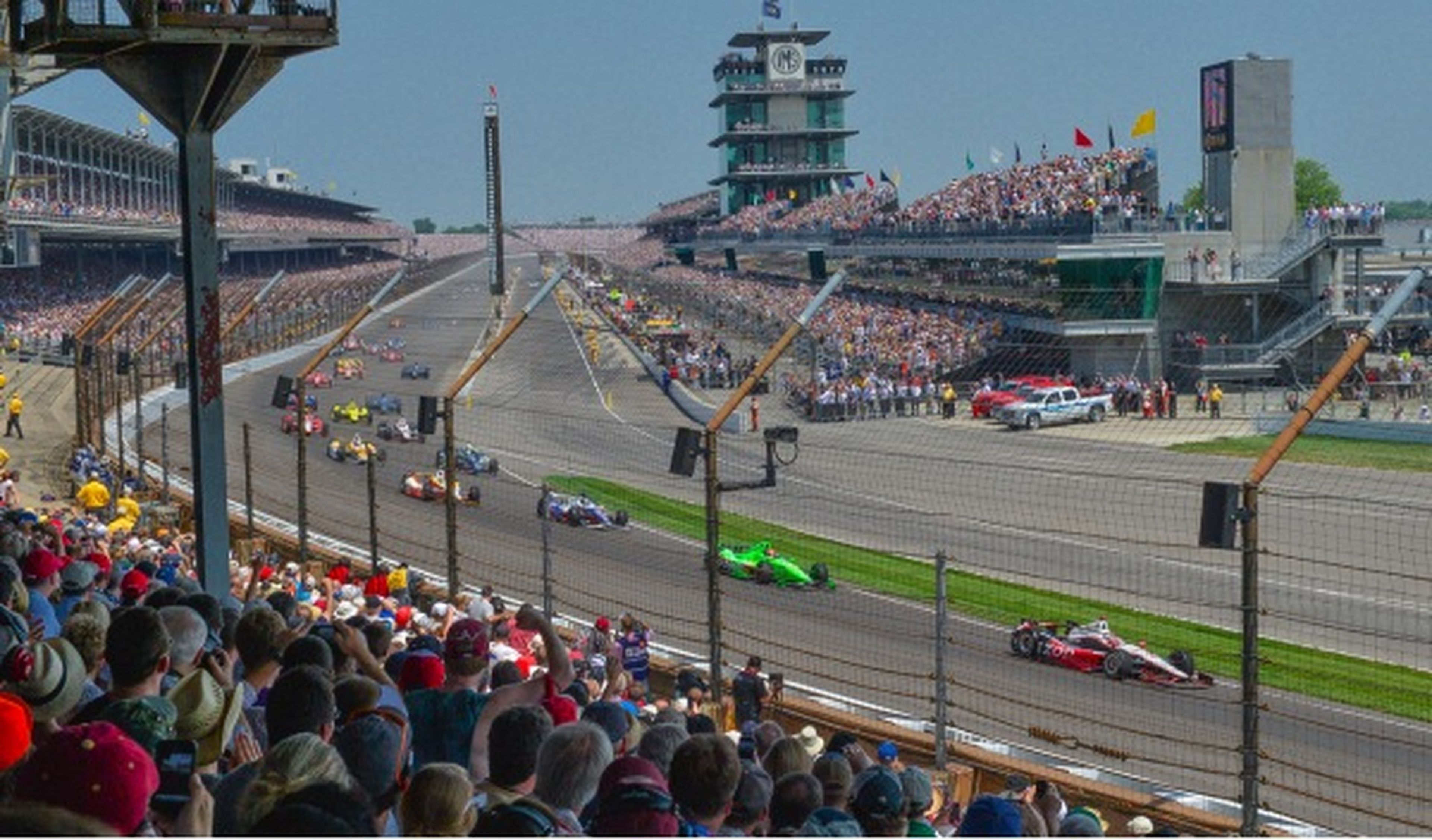 De principio a fin, la Indy 500 es puro espectáculo