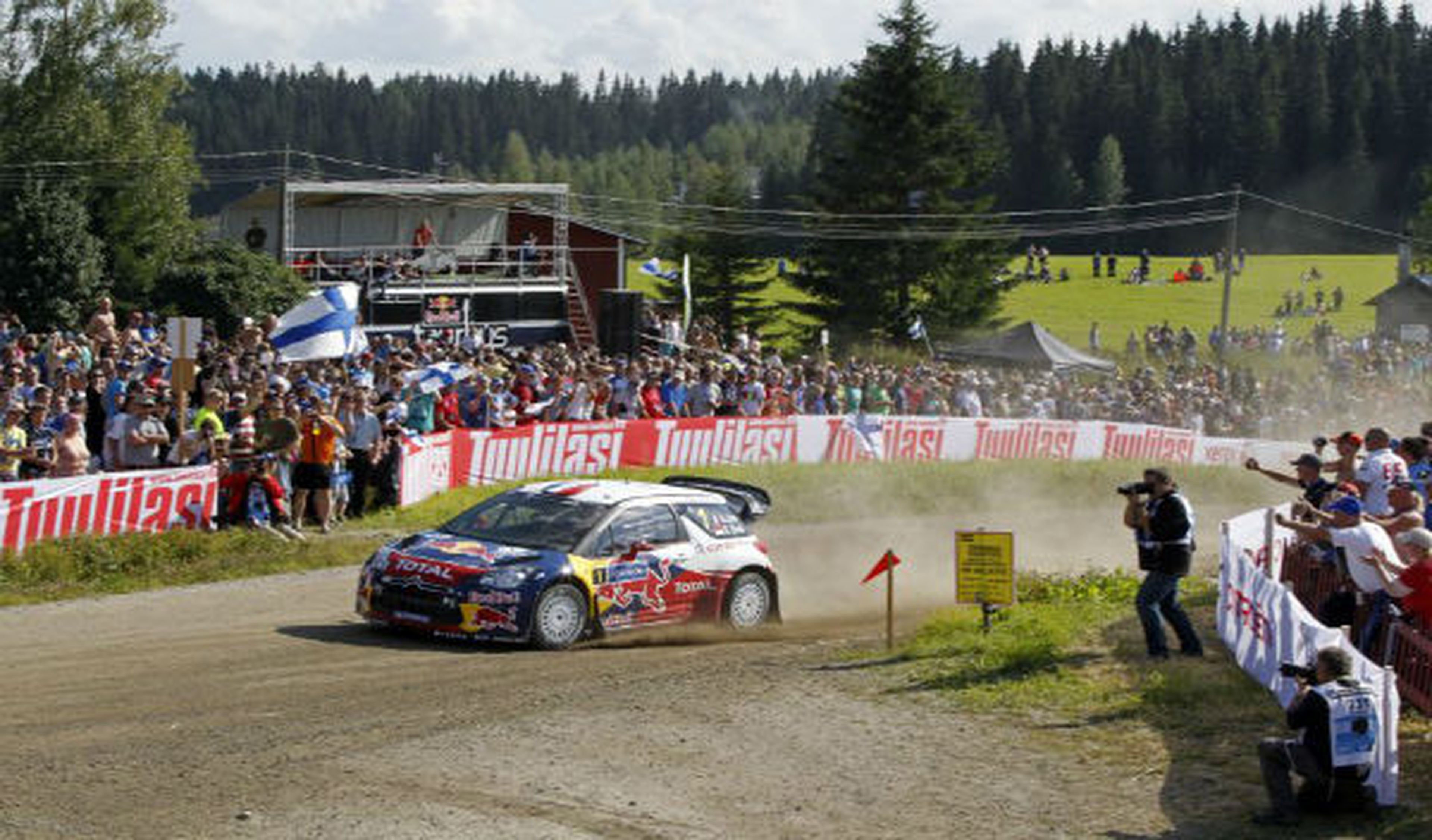 Citroën consigue otro doblete en el Rally de Finlandia 2012
