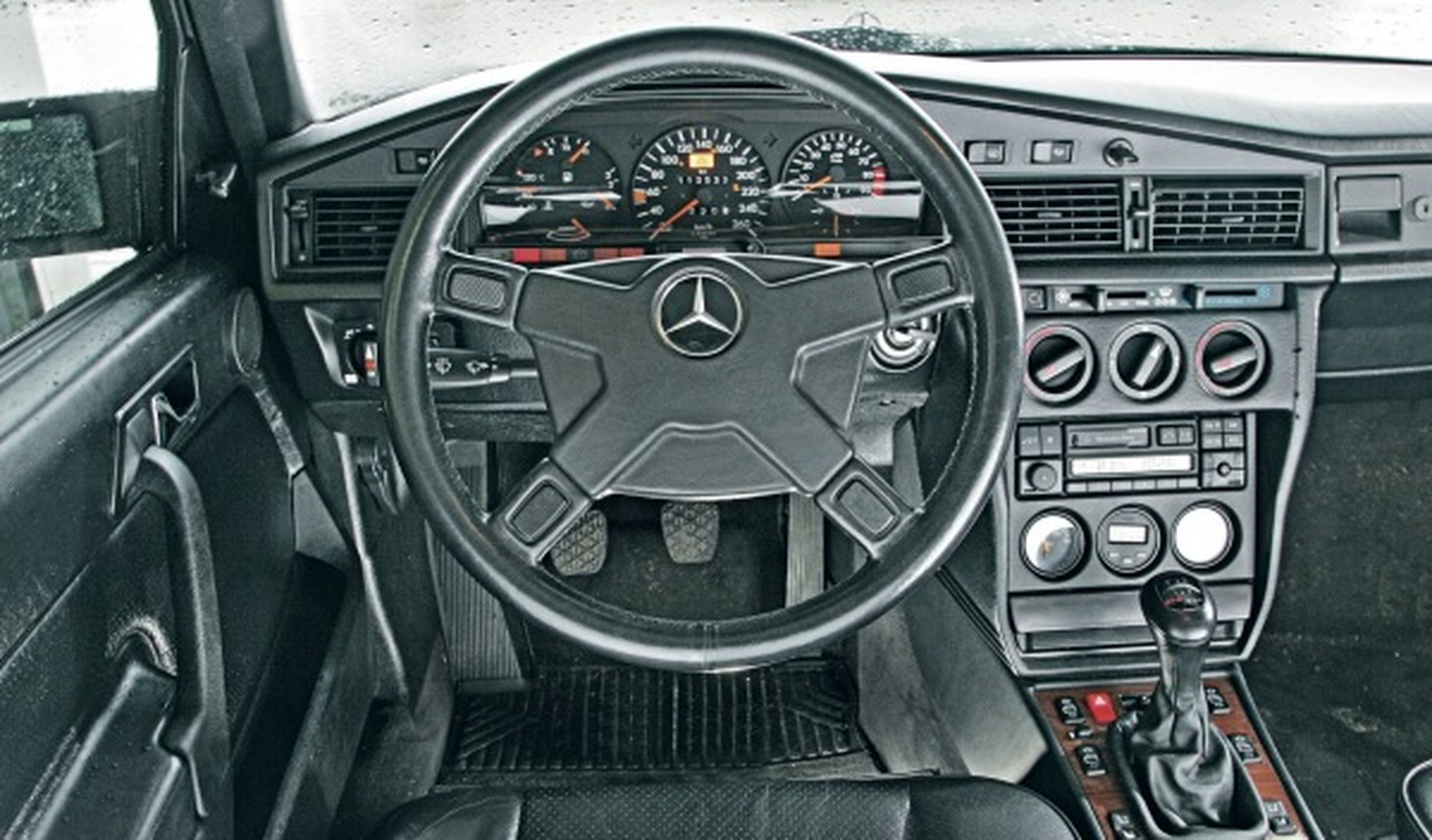 Mercedes 190 E 2.5 16 Evo II interior