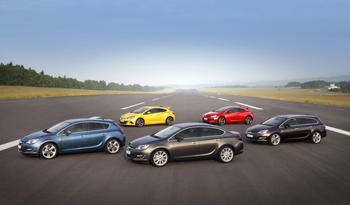 Opel-Astra-2012-gama-completa