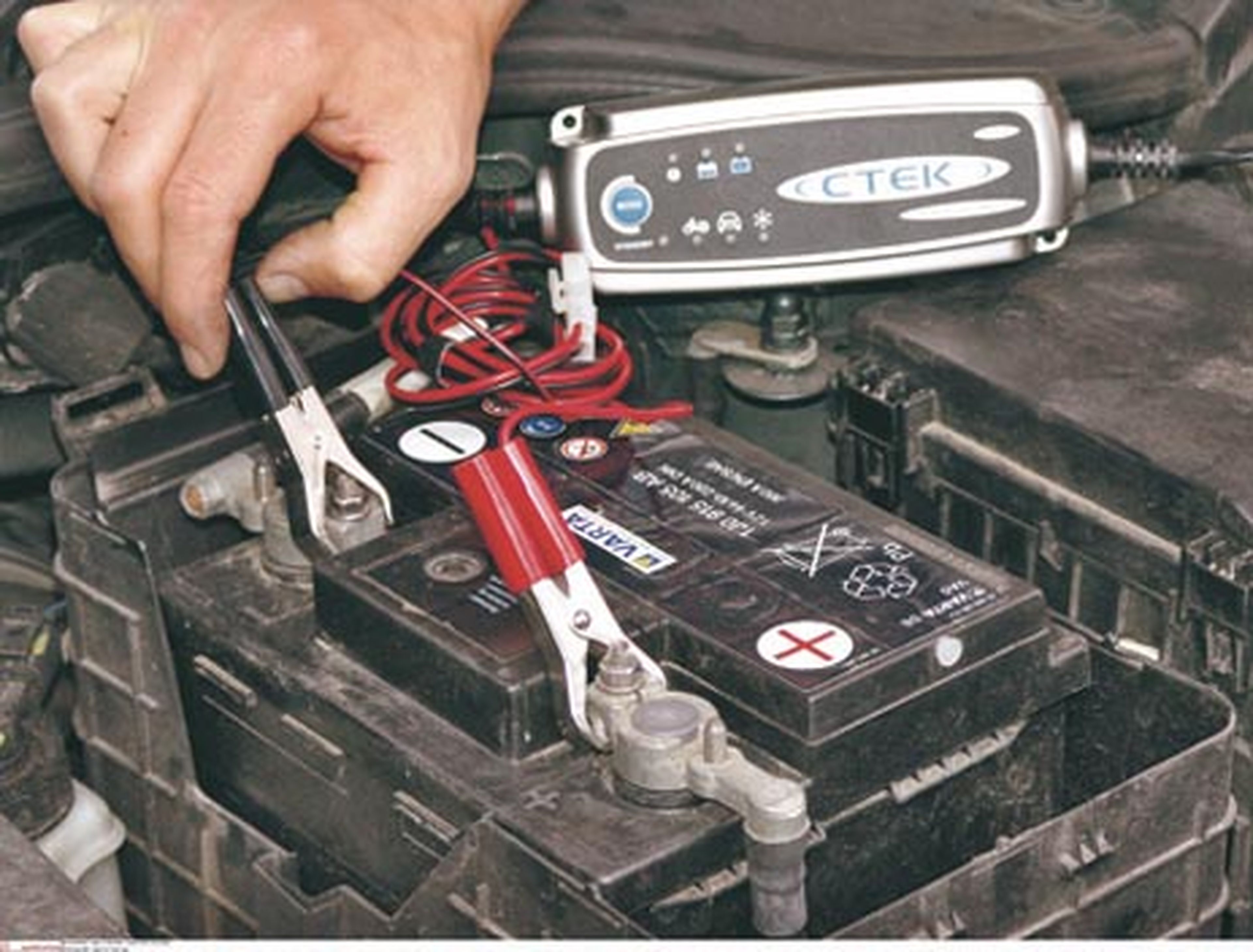 Cliente satisfecho: revisa la batería de su coche siempre que visite tu  taller y más en invierno - BG Products - BG Madrid