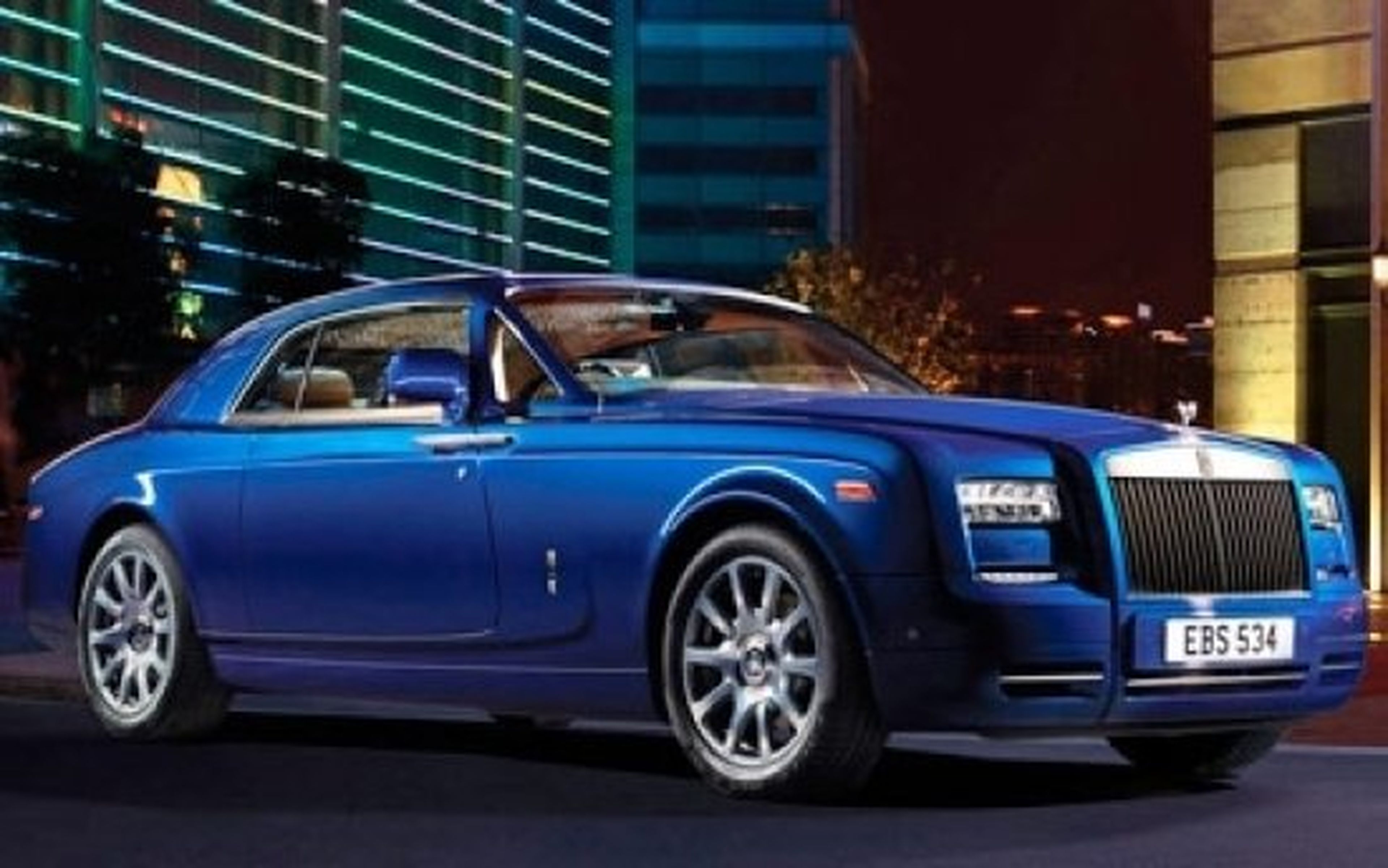 Vídeo: un Rolls-Royce Phantom II, yendo 'de lado'
