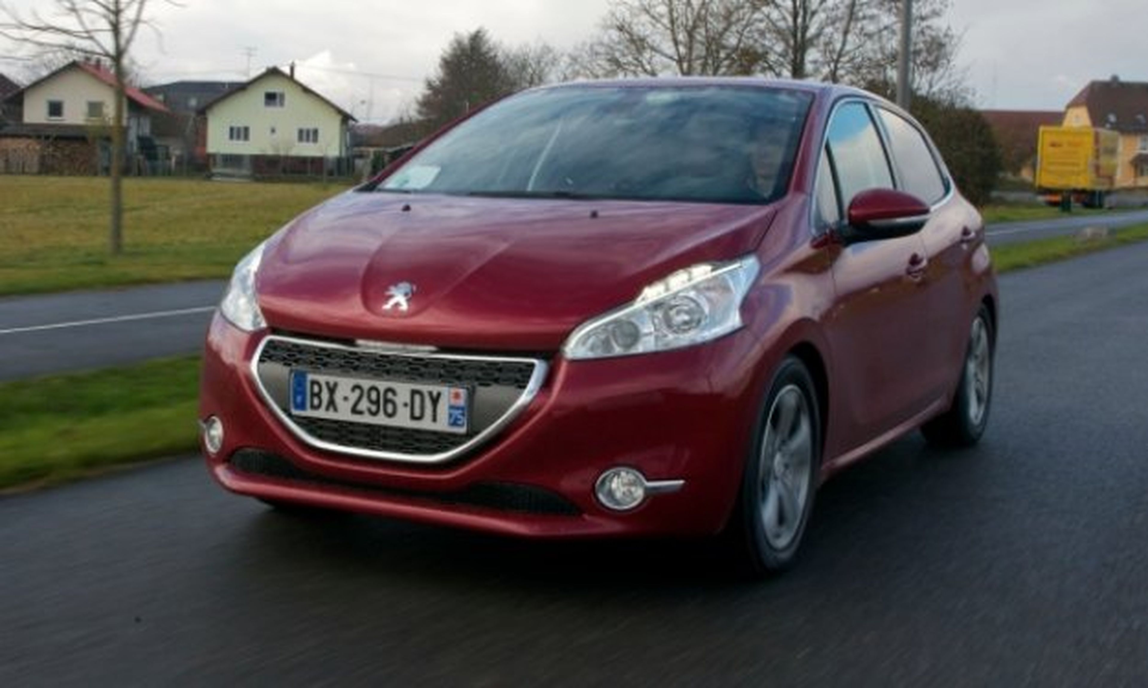Peugeot 208 frontal