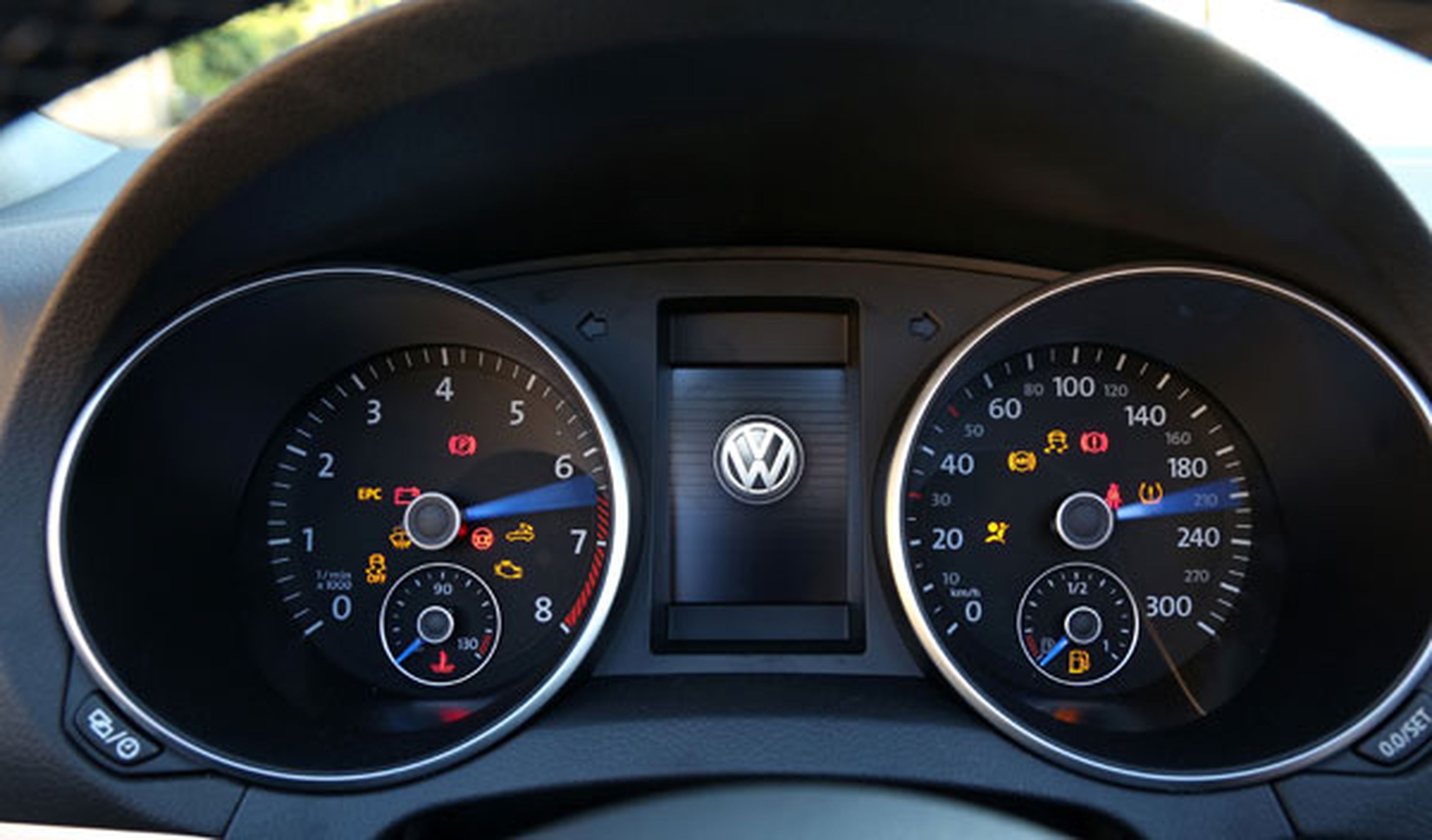VW Golf R Cabrio relojes