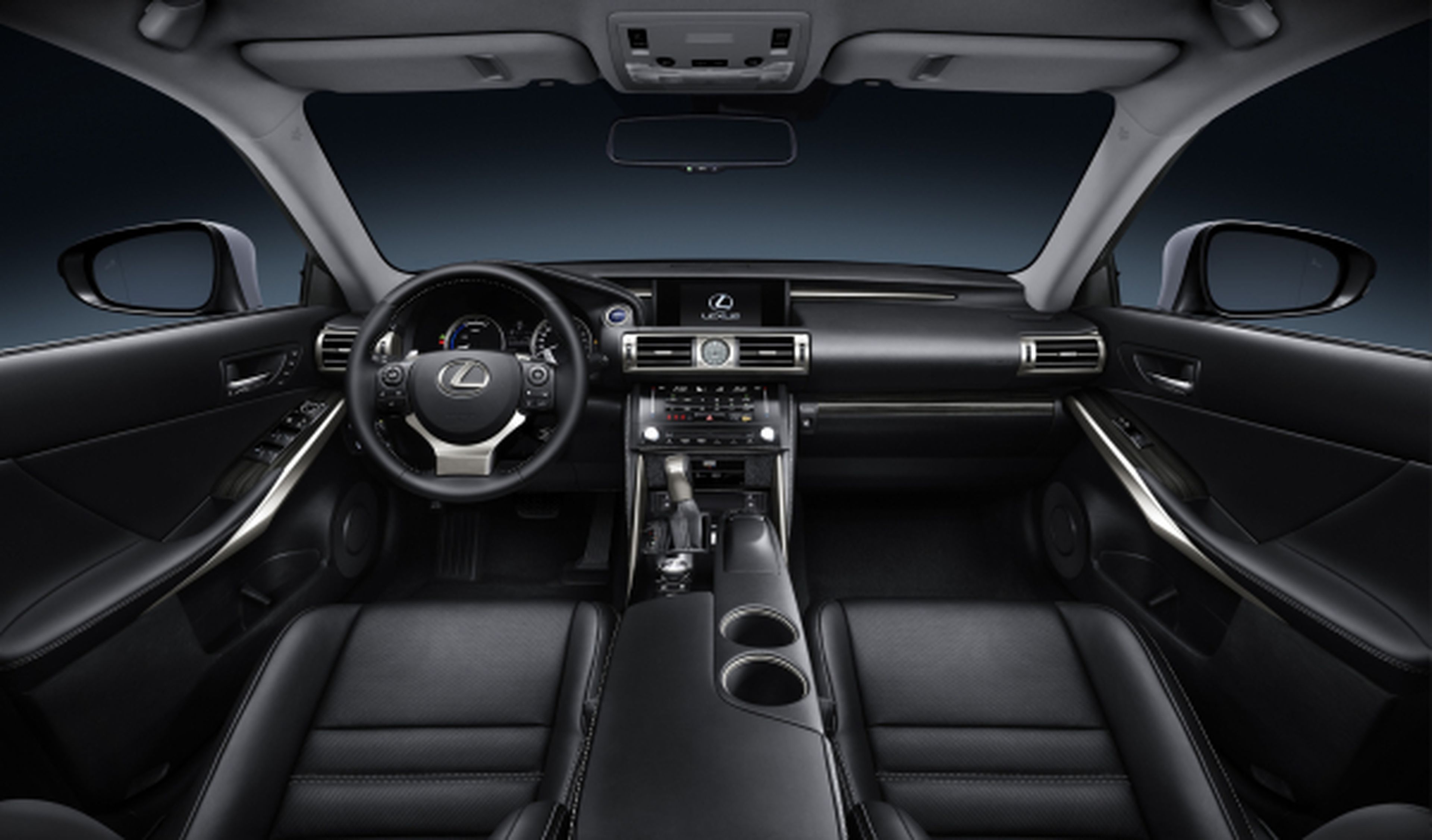 Lexus IS 300h interior