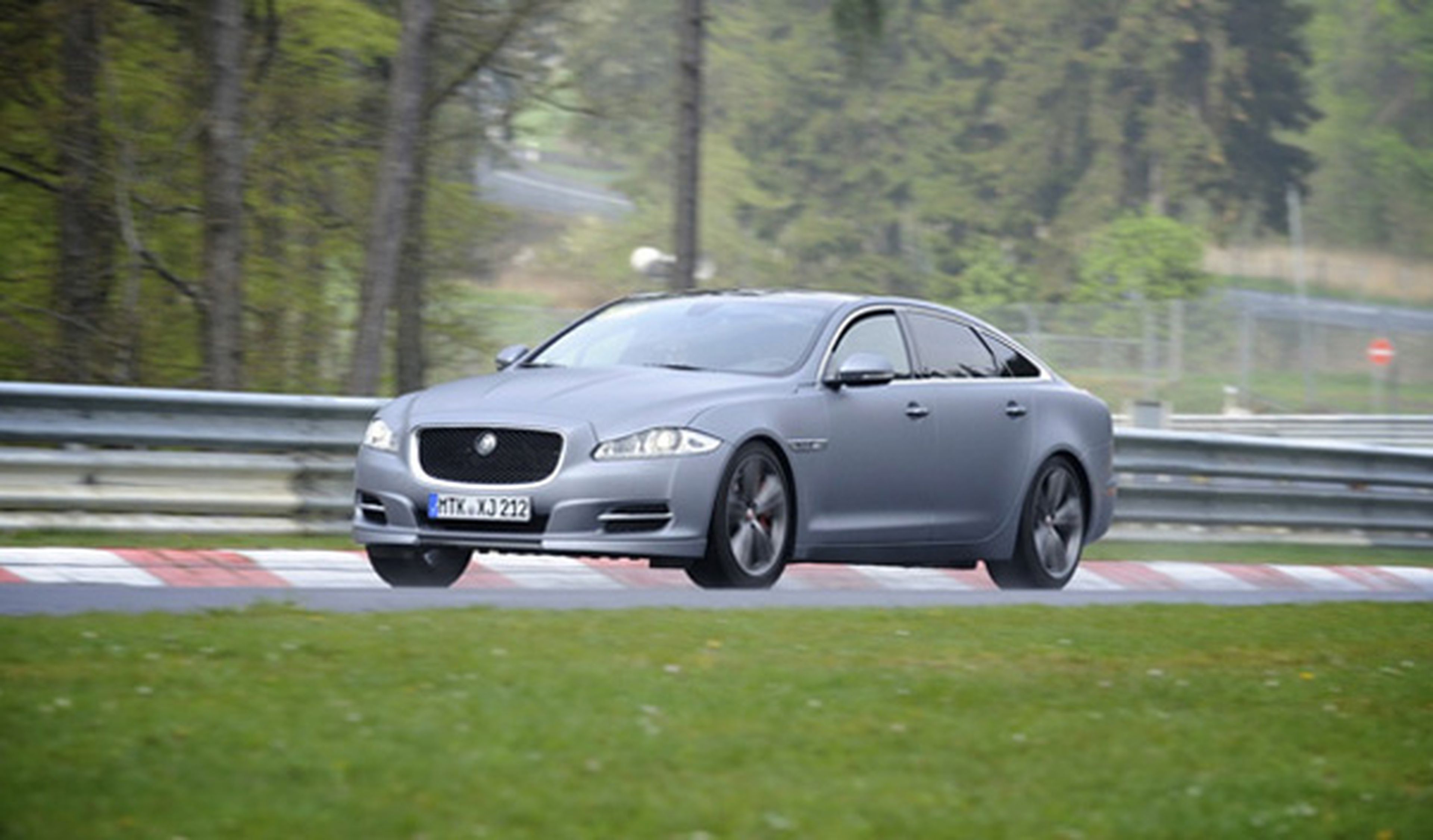 Accidente del Jaguar XJ Supersport Ring Taxi en Nürburgring