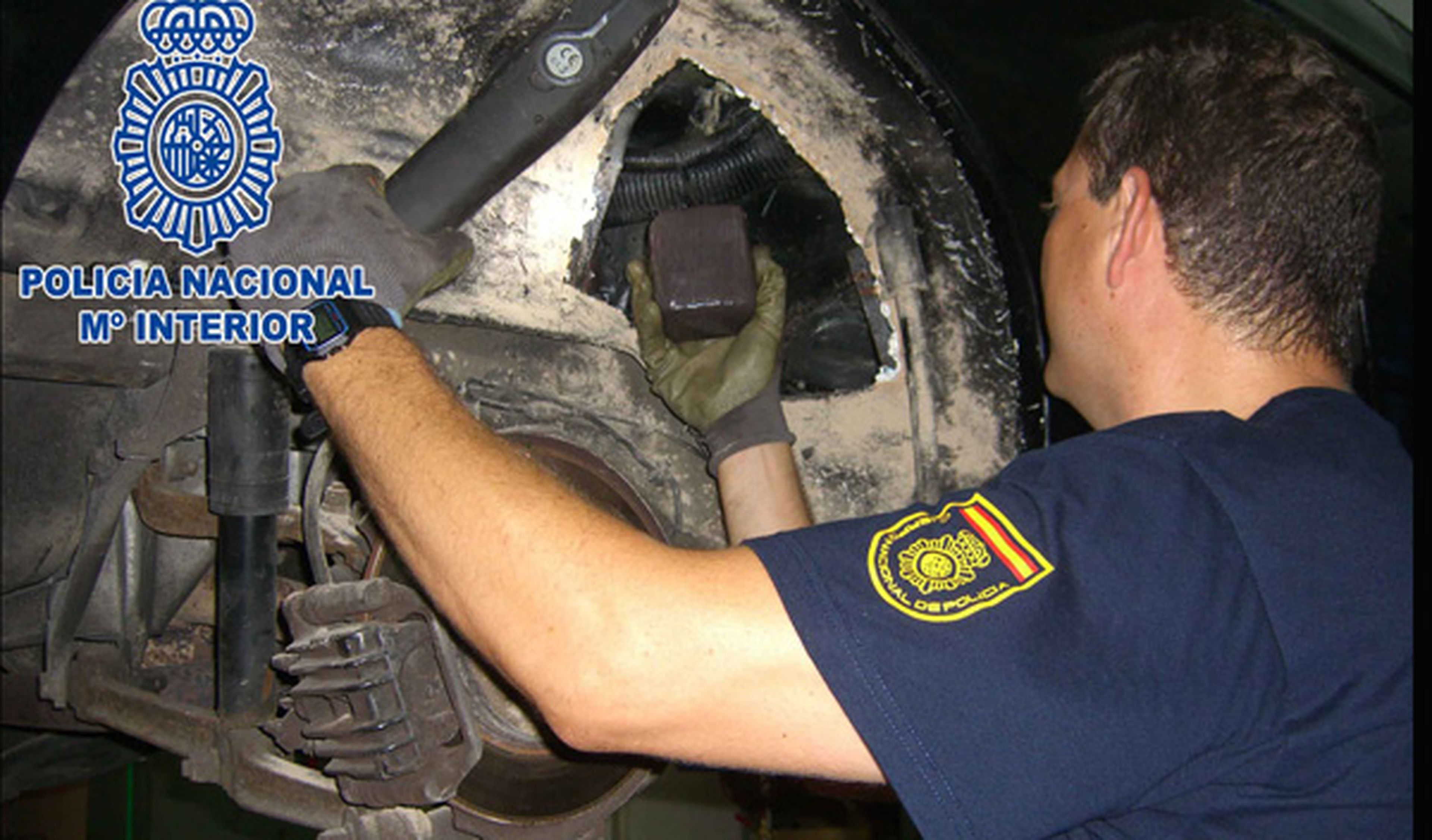 La Policía halla 60 kg de hachís ocultos en un coche