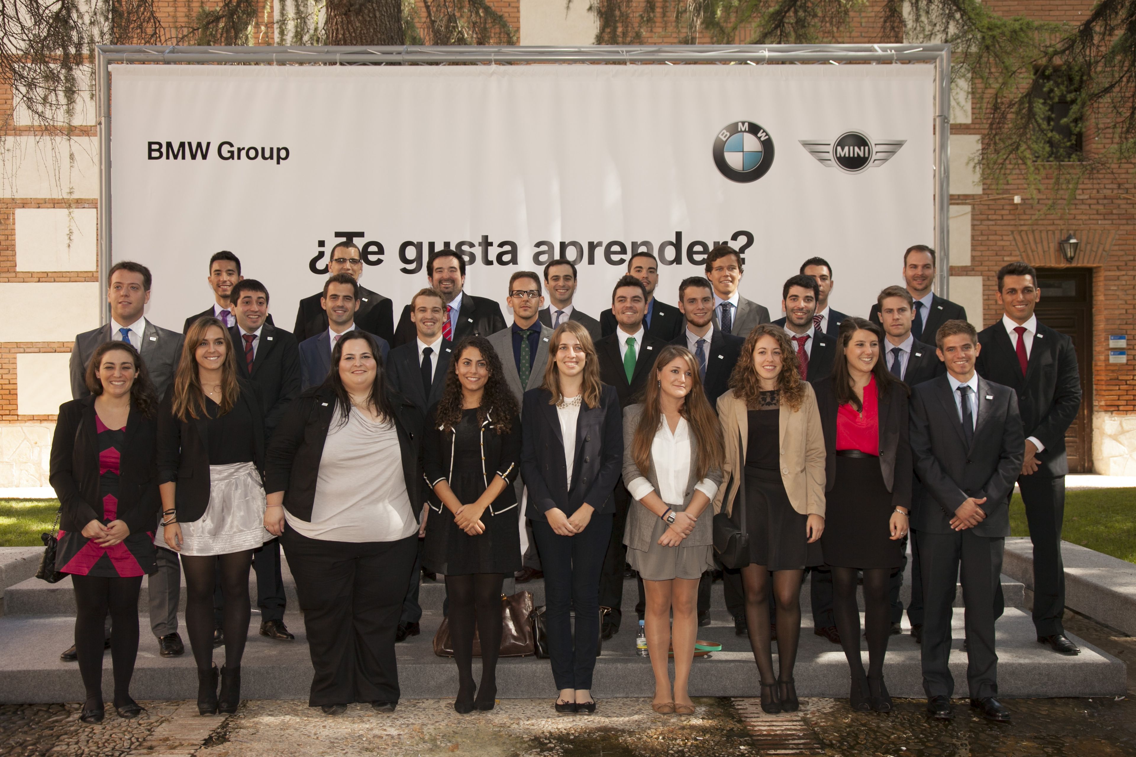 BMW beca a 27 jóvenes españoles para formarse en Alemania