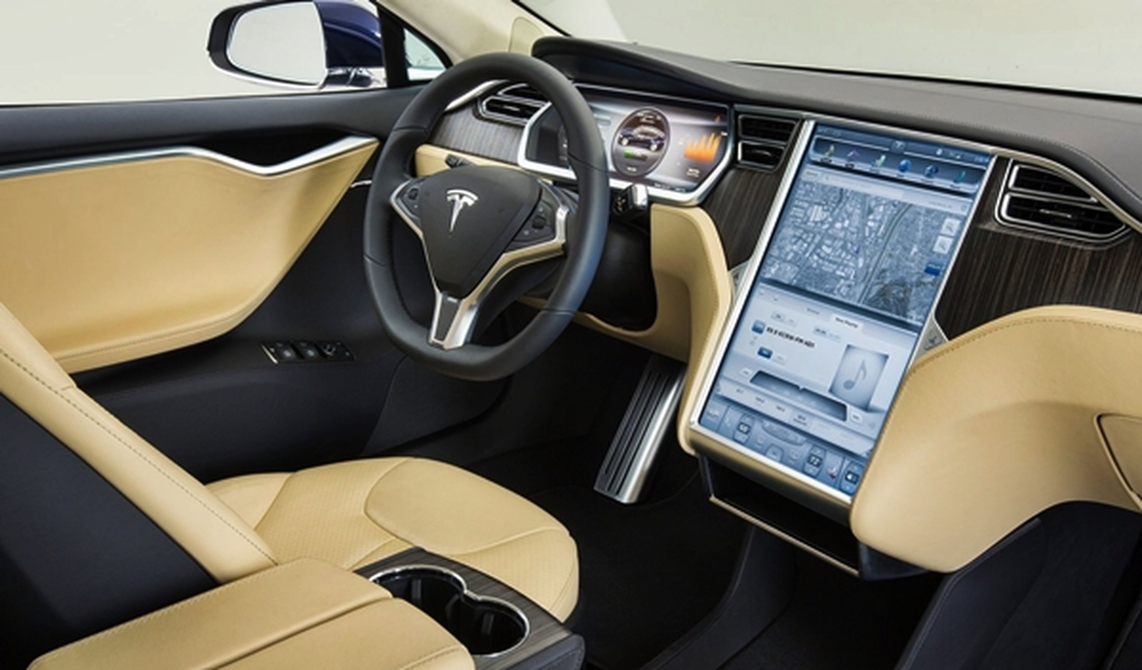 El curioso salpicadero del Tesla Model S. ¿Comprará Apple a Tesla?