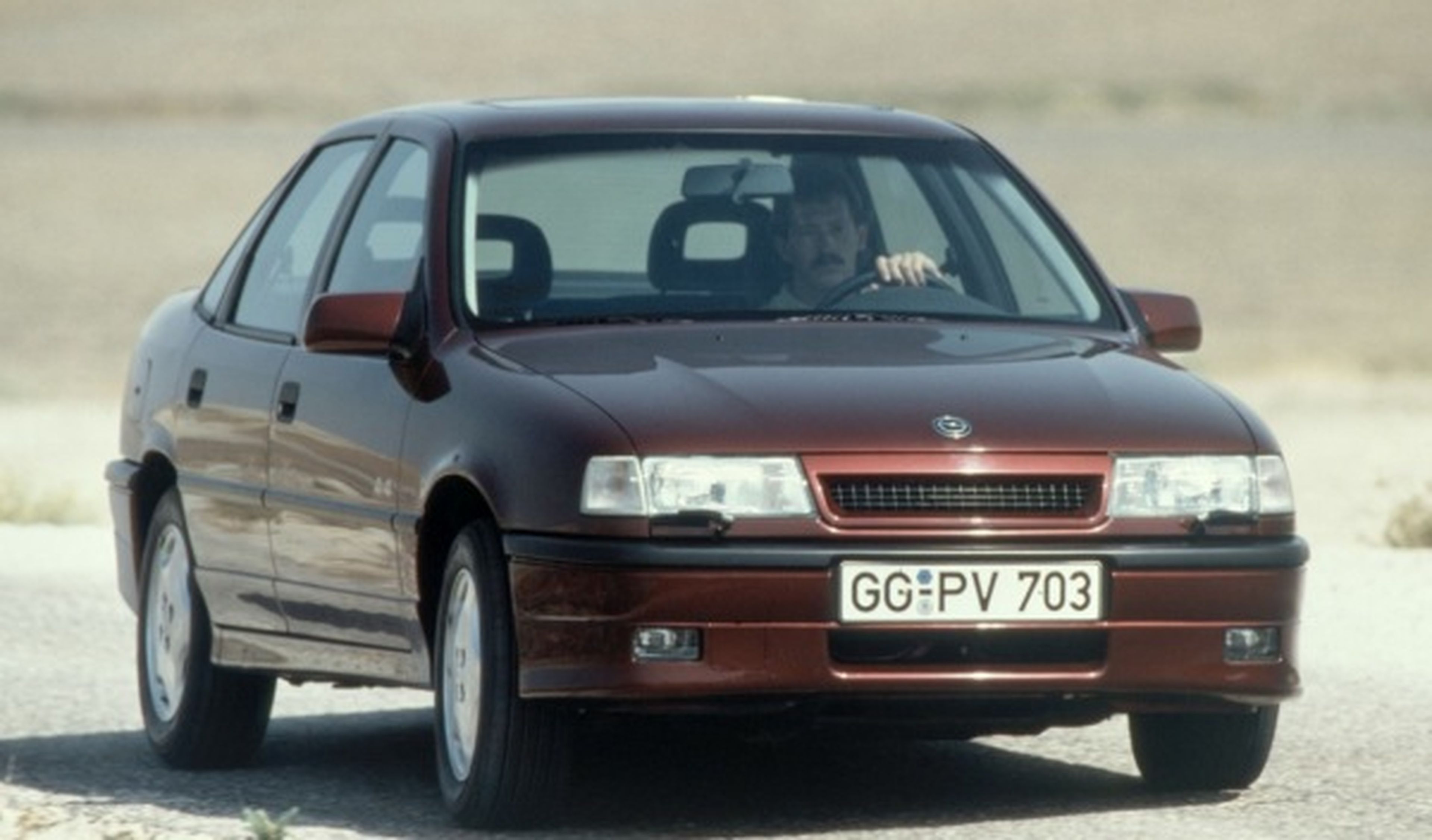 Opel Vectra 25 años 3