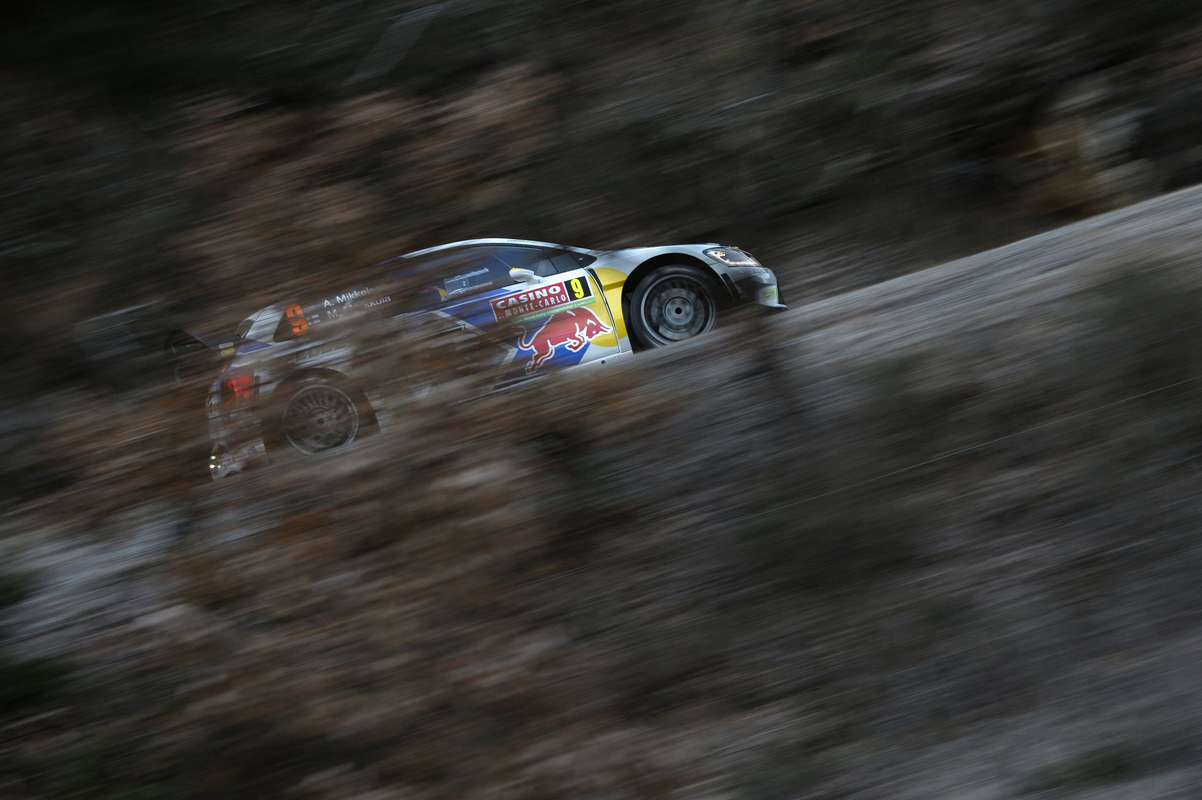 Rally Montecarlo 2014, etapa 2: Ogier líder, Kubica fuera