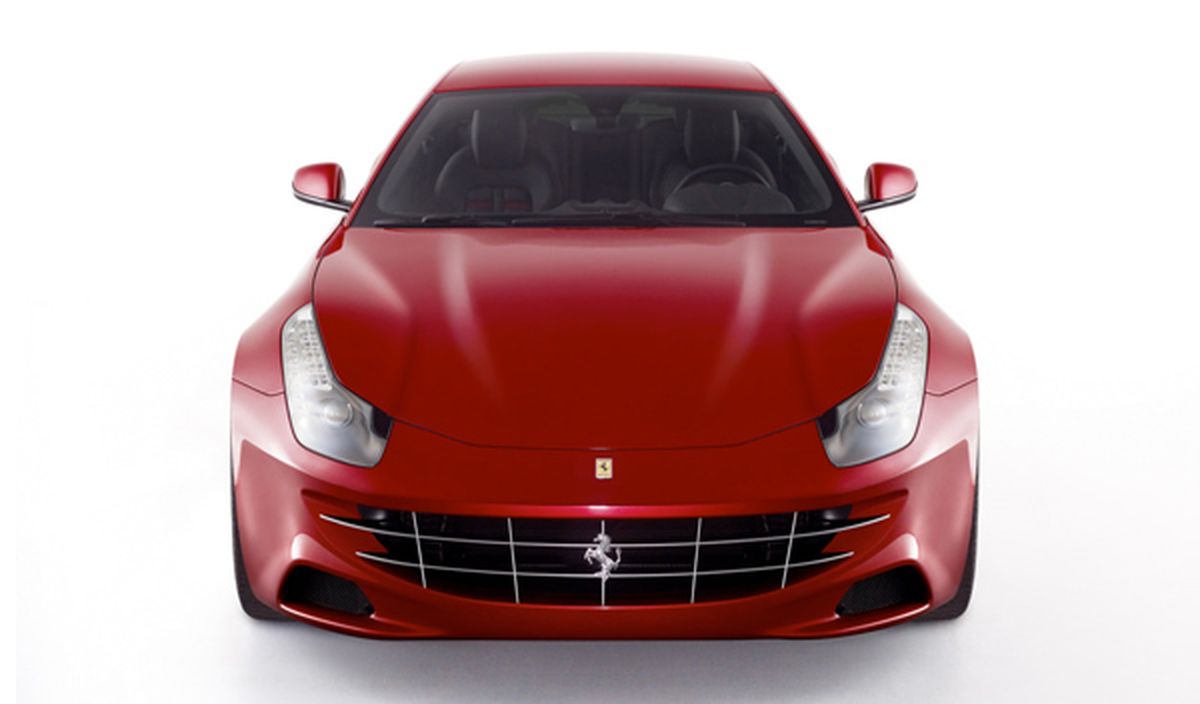 Es el primer modelo de Ferrari que equipa tracción a las cuatro ruedas