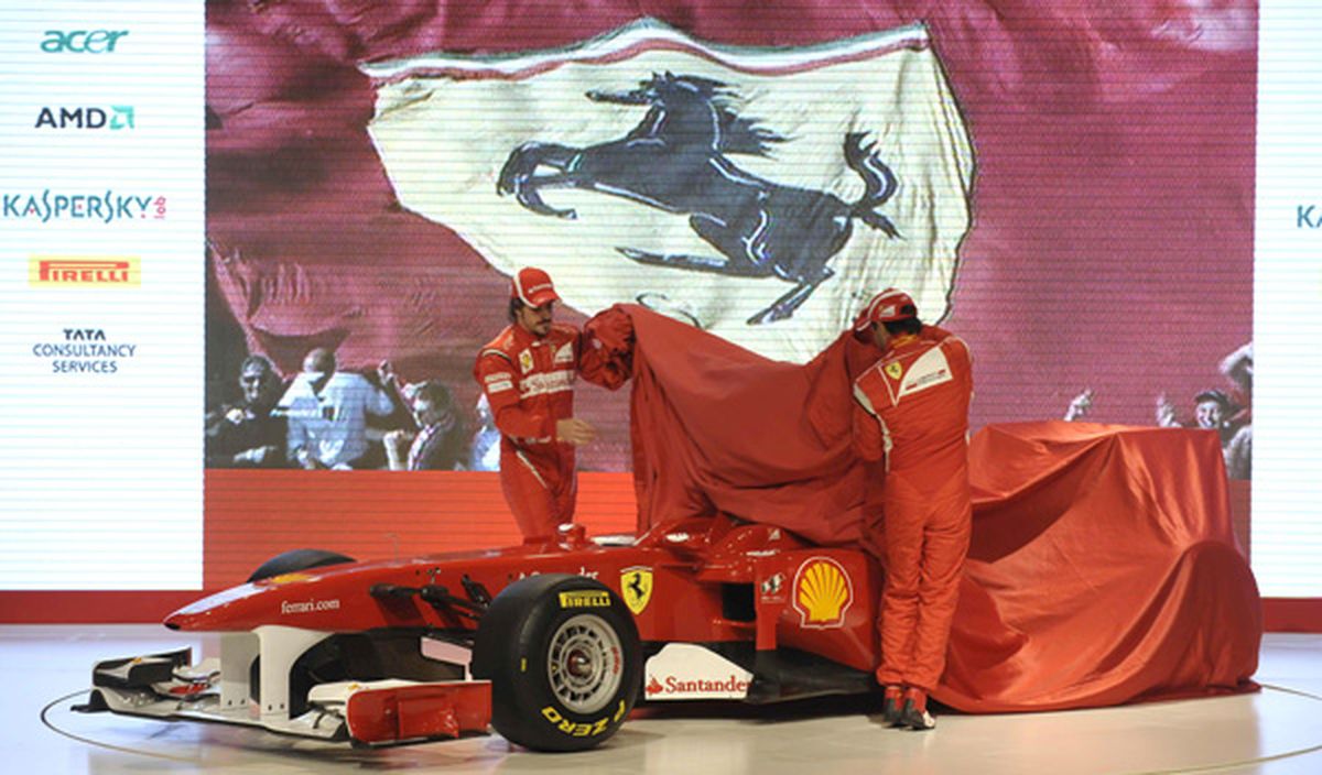Ferrari F150 3/4 delantero